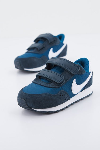 NIKE MD VALIANT en color AZUL  (1)