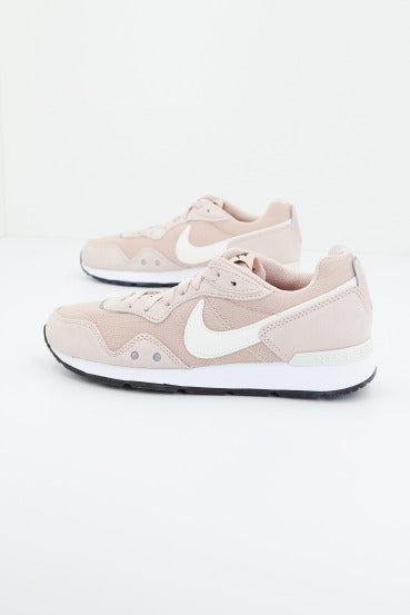 NIKE VENTURE RUNNER WOMEN'S en color ROSA  (1)