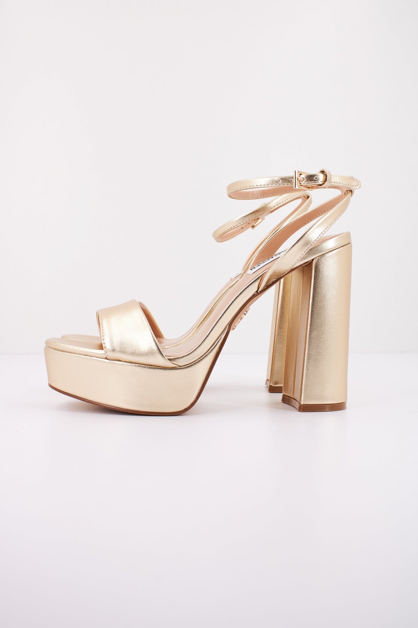 STEVE MADDEN LESSA en color ORO  (1)