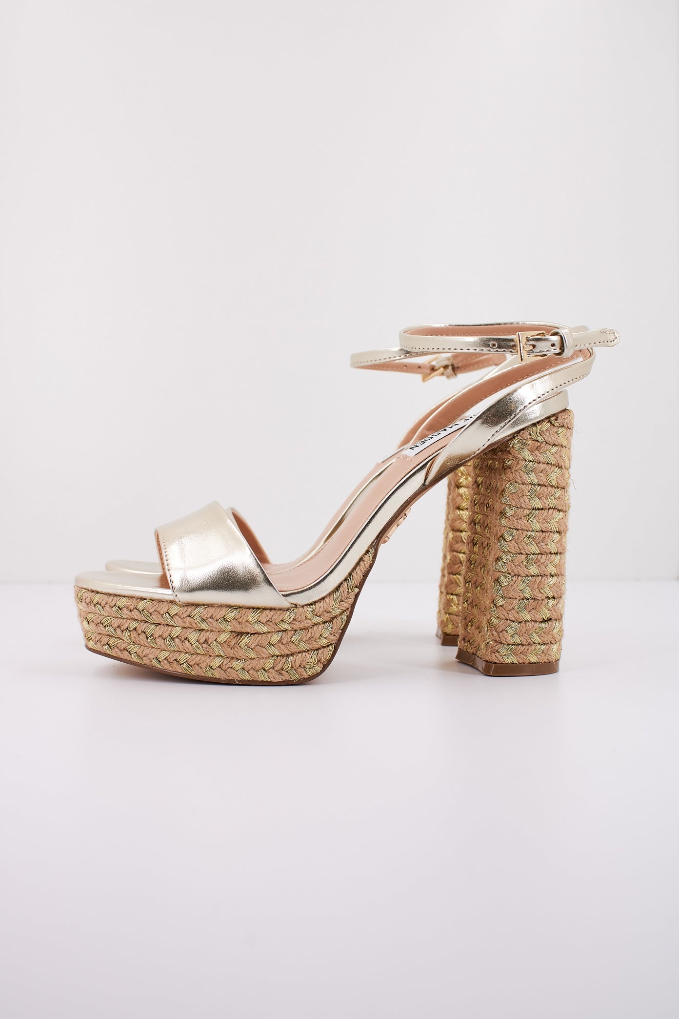 STEVE MADDEN LIVID  en color ORO  (1)