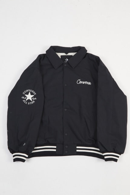 CONVERSE  VARSITY PADDED BOMBER en color NEGRO  (2)