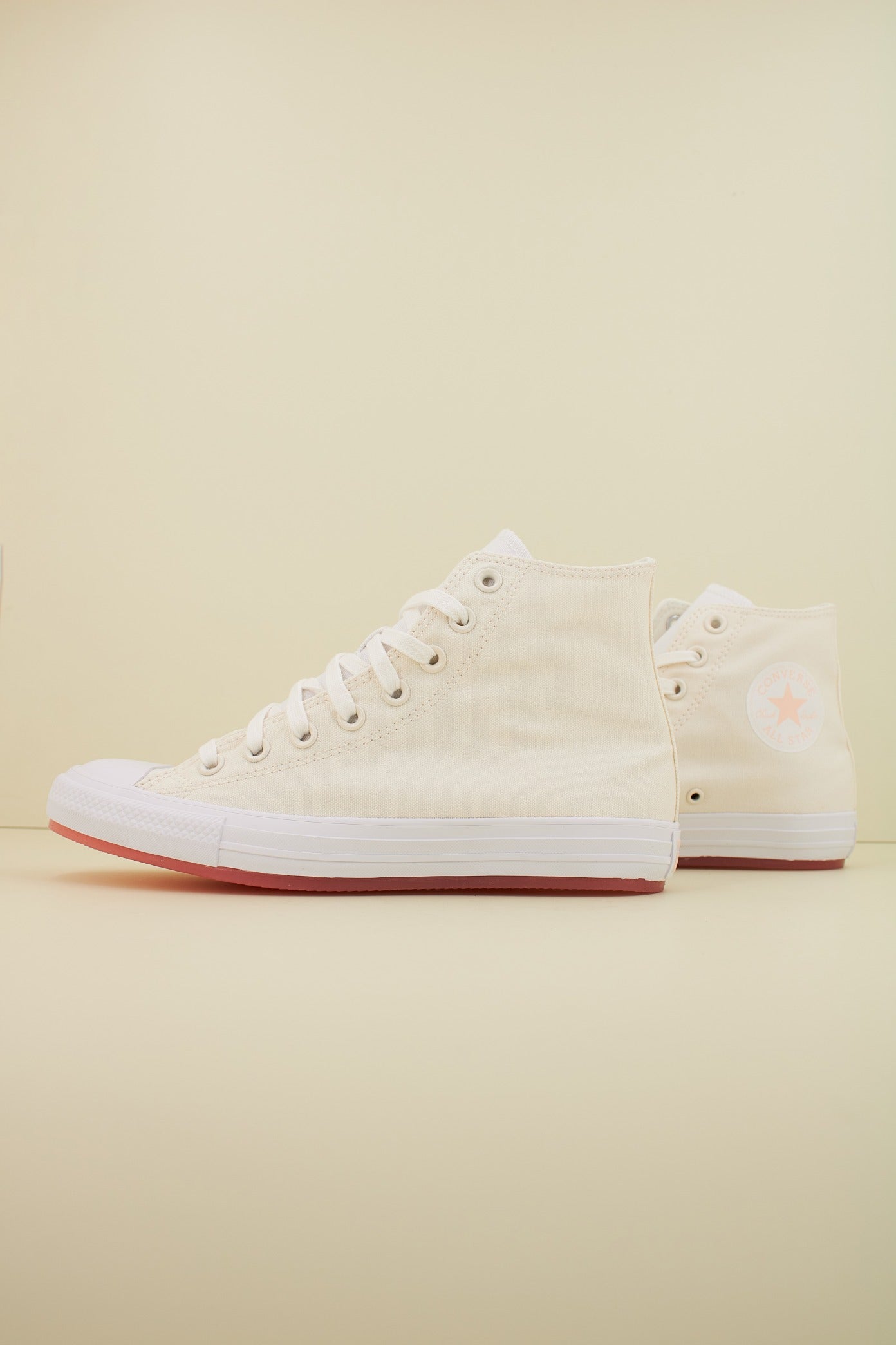 CONVERSE CHUCK TAYLOR ALL STAR HI en color BEIS  (1)