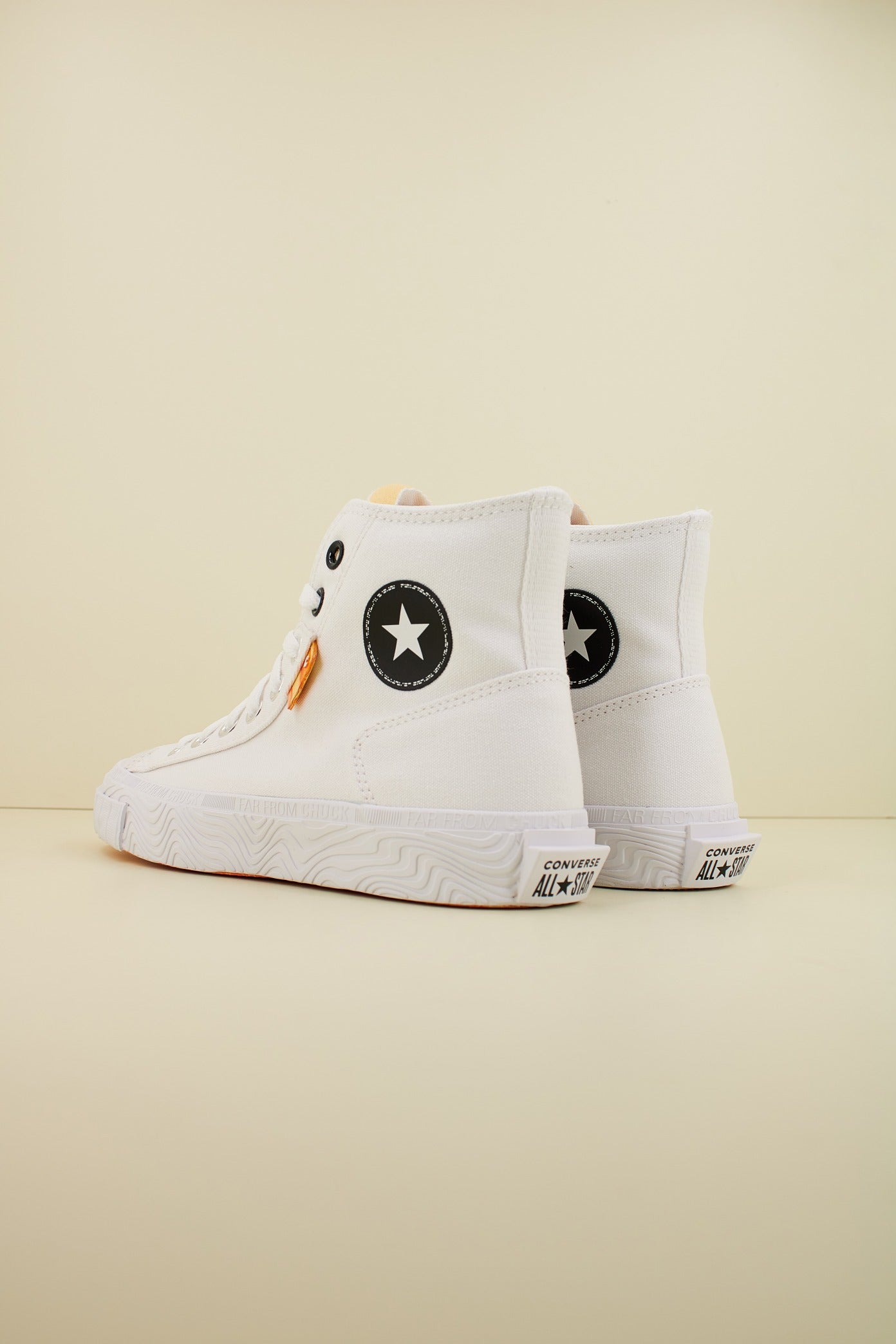 CONVERSE CHUCK TAYLOR ALT STAR en color BLANCO  (3)