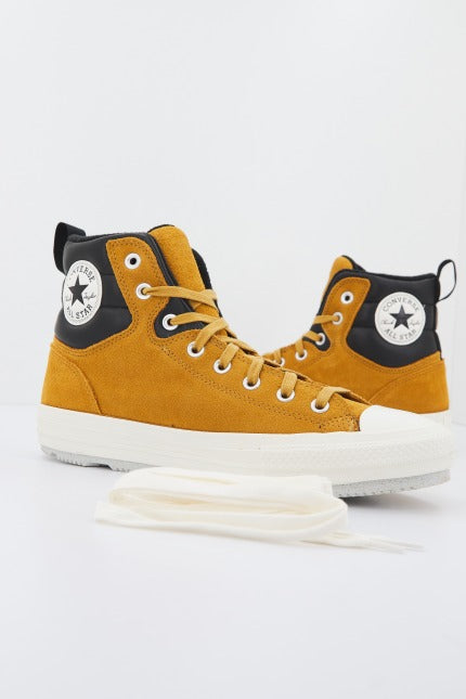 CONVERSE CHUCK TAYLOR ALL STAR BERKSHIRE BOOT en color MARRON  (2)