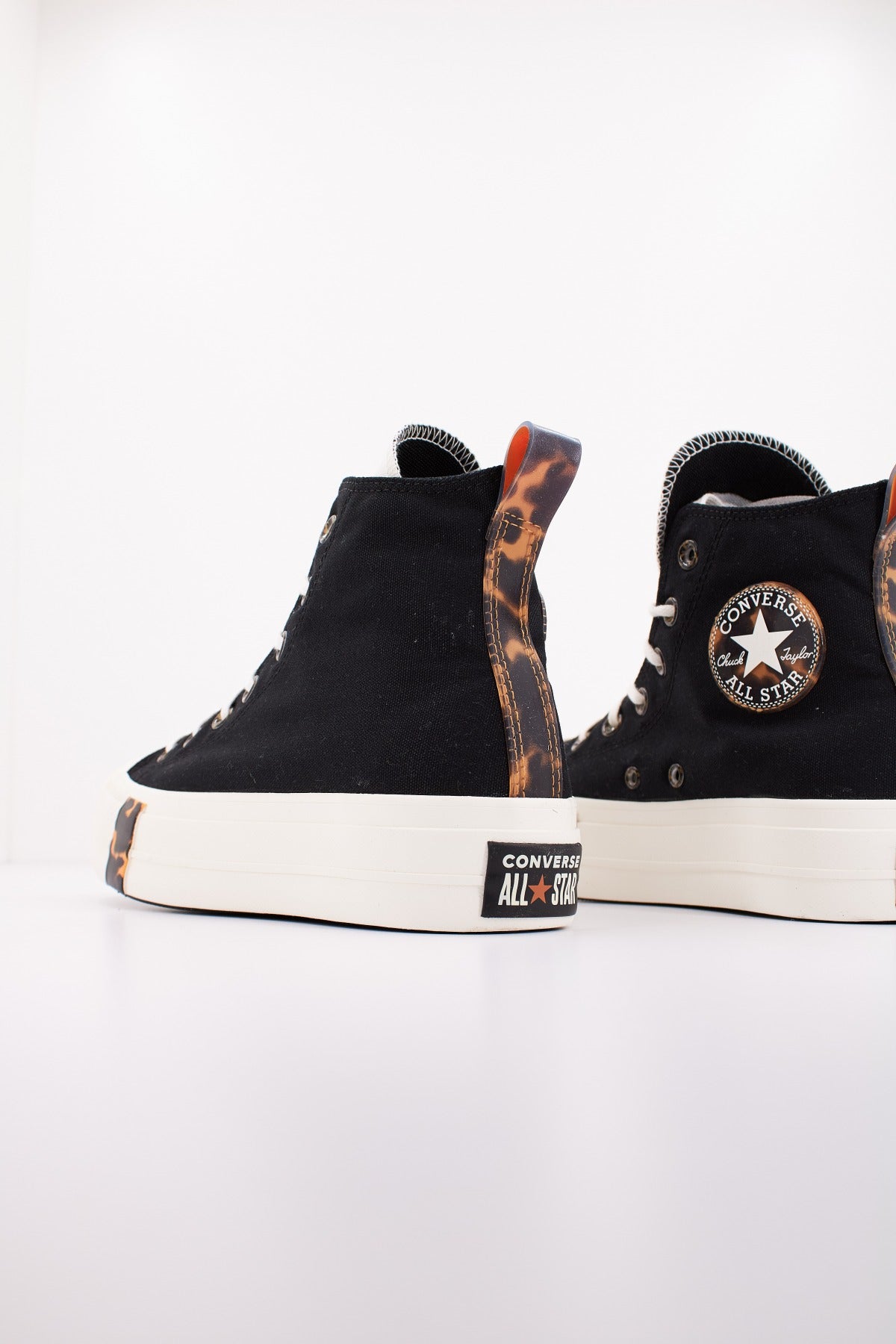 CONVERSE CHUCK TAYLOR ALL STAR LIFT PLATFORM TORTOISE en color NEGRO  (3)