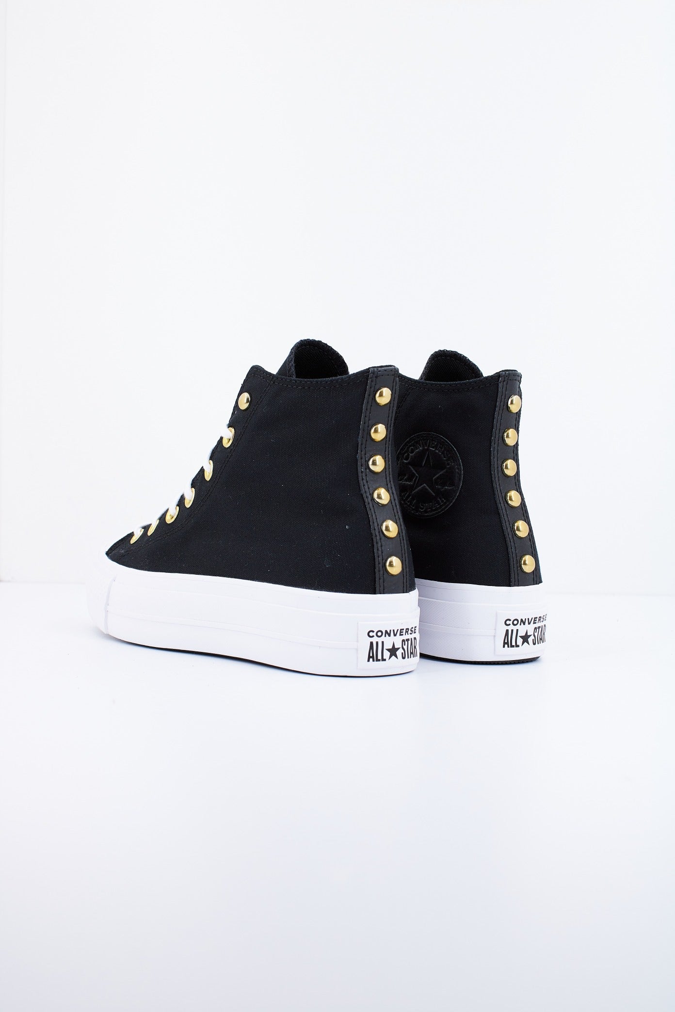 CONVERSE CHUCK TAYLOR ALL STAR LIFT PLATFORM STAR STUDDED en color NEGRO  (3)