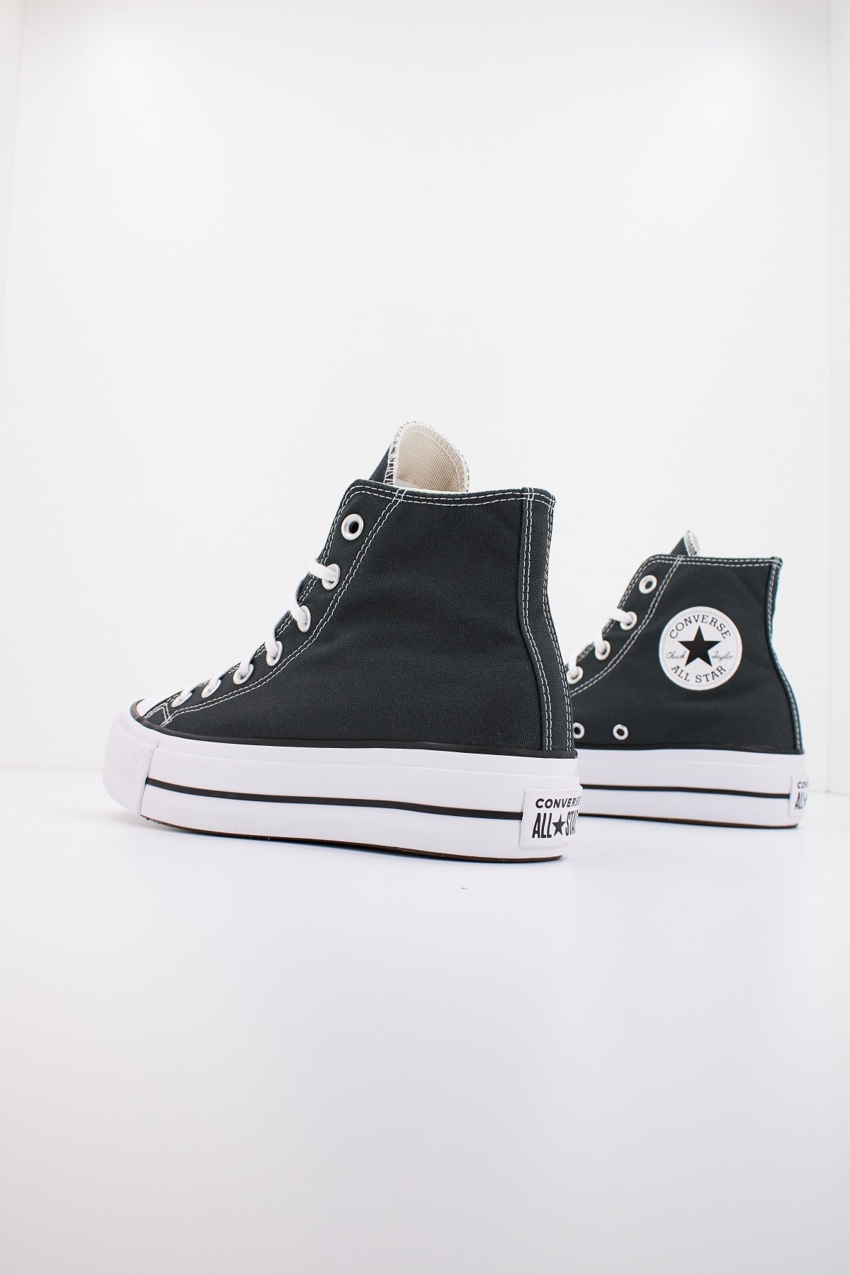 CONVERSE COLOR PLATFORM CHUCK TAYLOR ALL STAR en color NEGRO  (3)