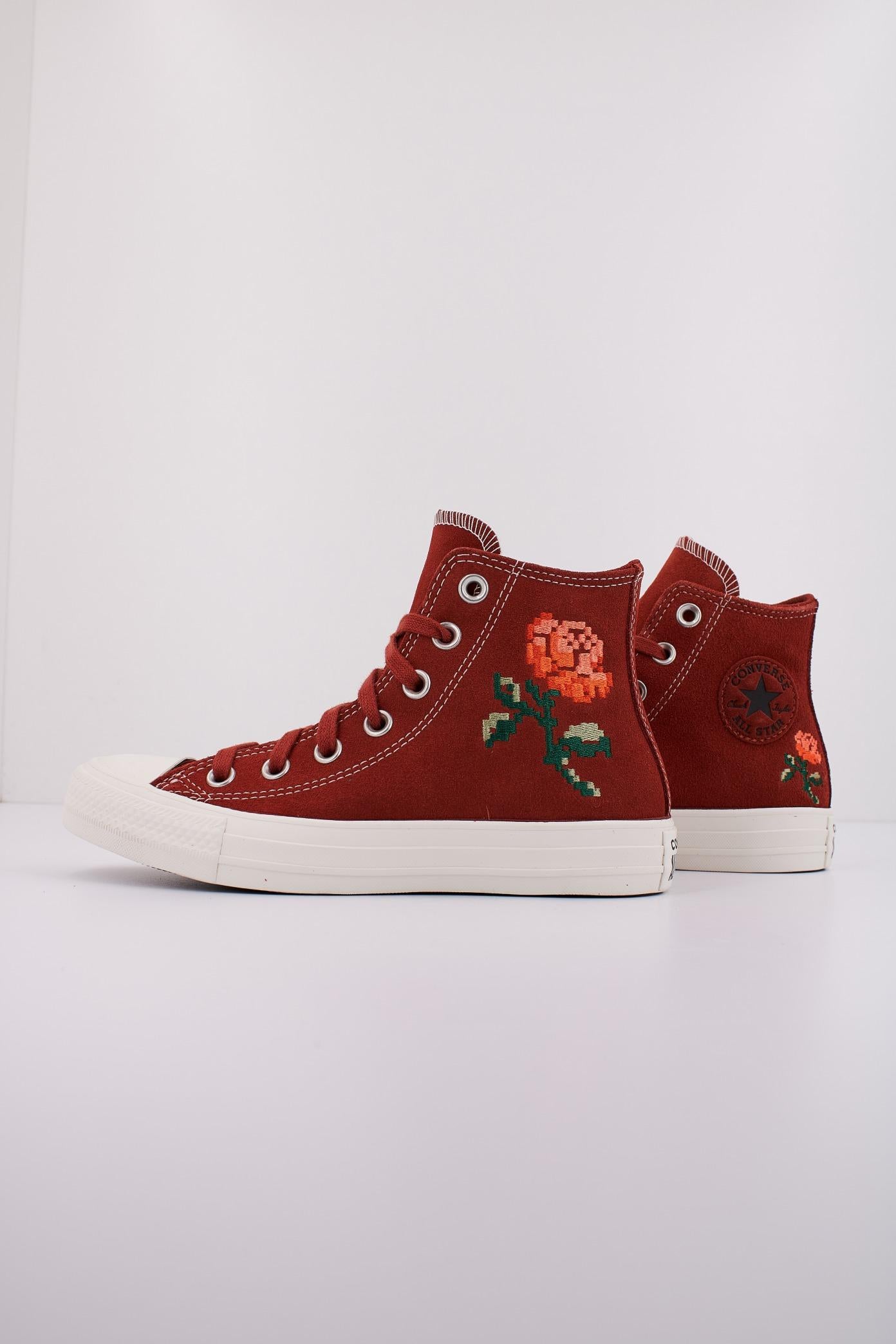 CONVERSE CHUCK TAYLOR ALL STAR en color ROJO  (1)