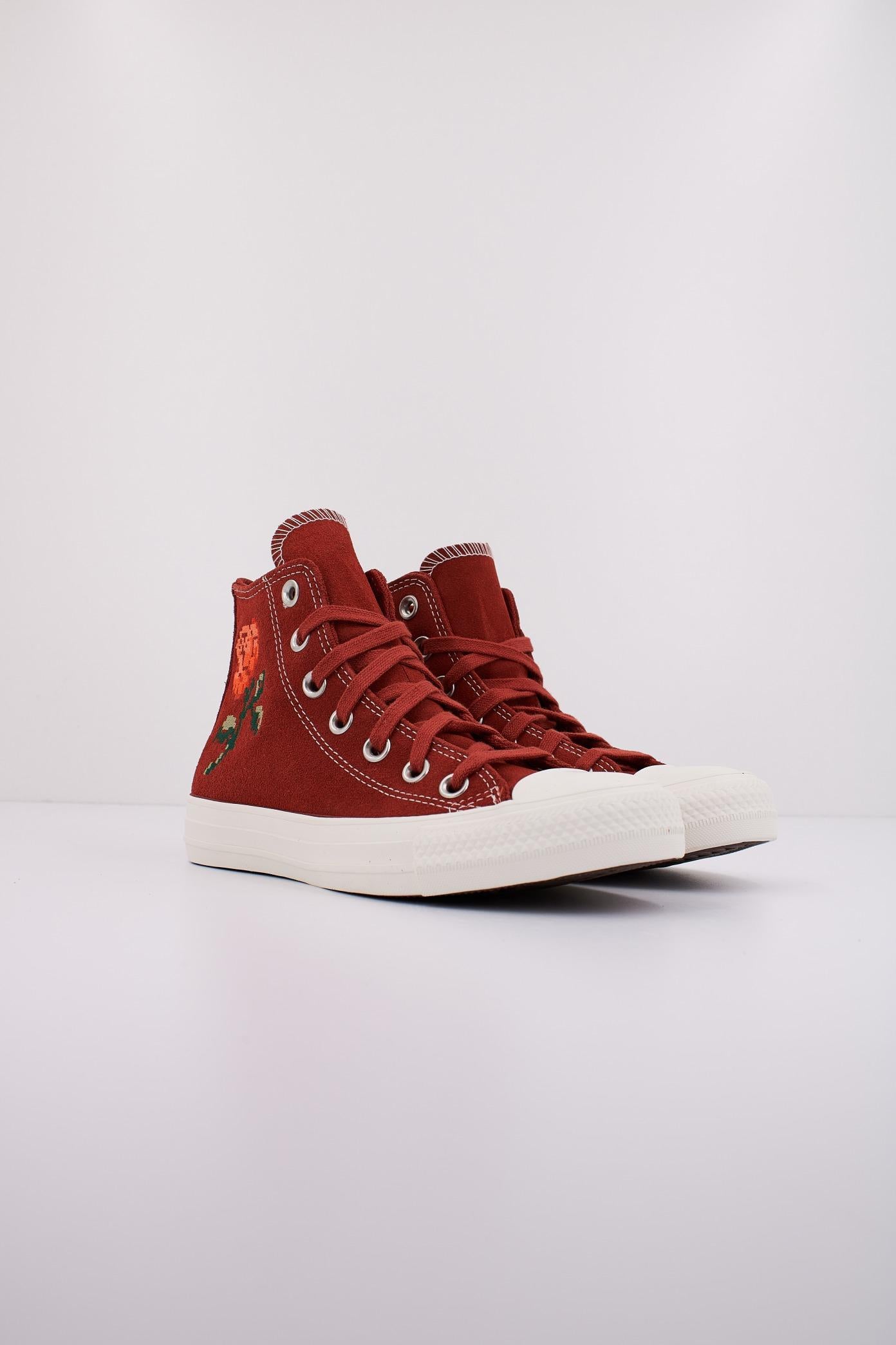 CONVERSE CHUCK TAYLOR ALL STAR en color ROJO  (2)