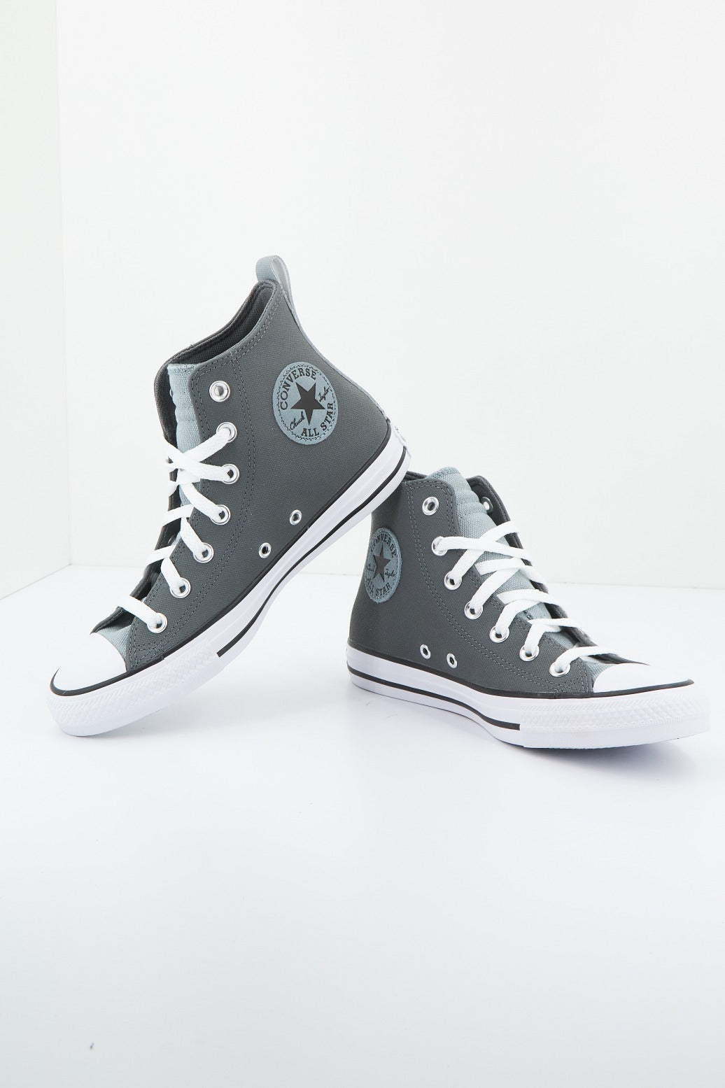 CONVERSE CHUCK TAYLOR ALL HI CYBER en color GRIS  (1)