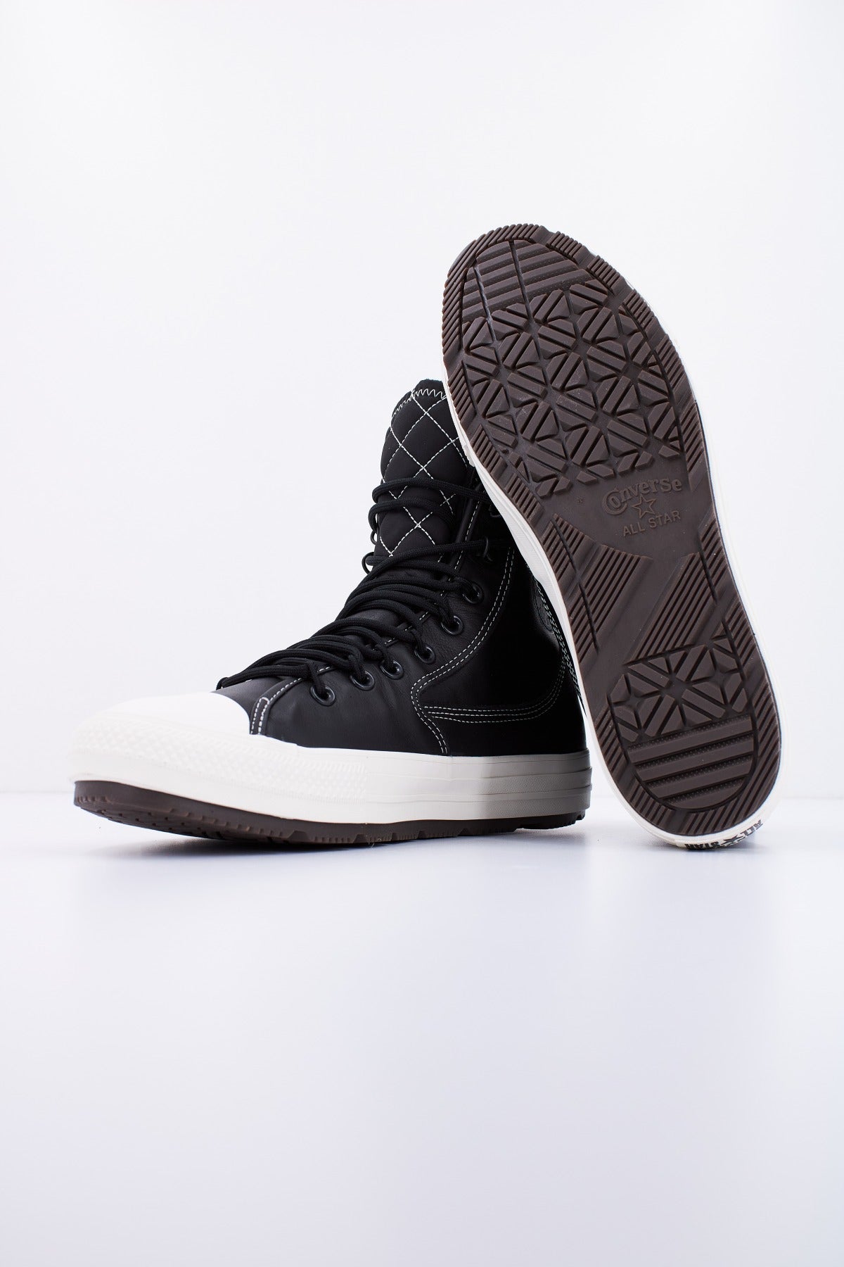 CONVERSE CHUCK TAYLOR ALL STAR ALL TERRAIN HI en color NEGRO  (4)