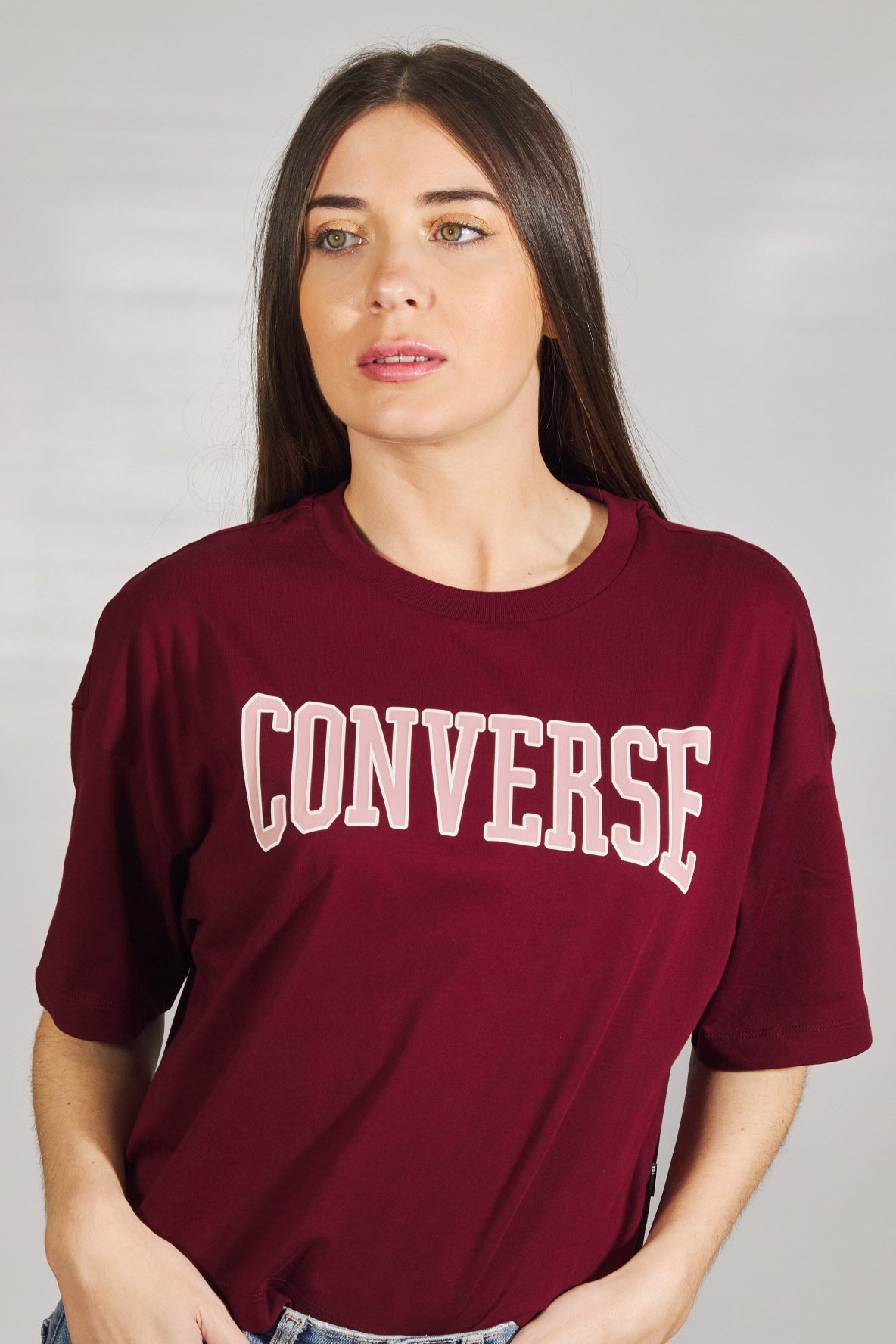 CONVERSE  BOXY TEE en color BURDEOS  (4)