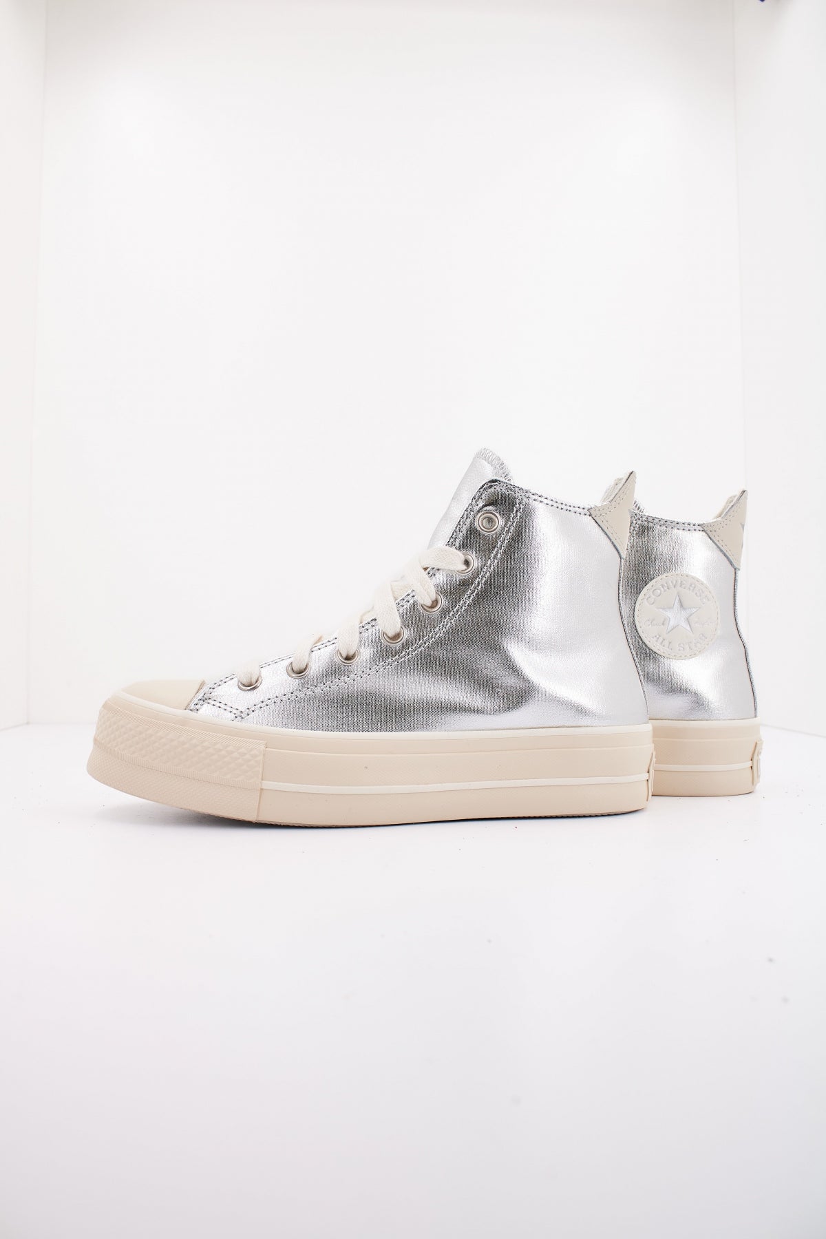 CONVERSE CHUCK TAYLOR ALL STAR LIFT PLATFORM METALLIC en color PLATA  (1)