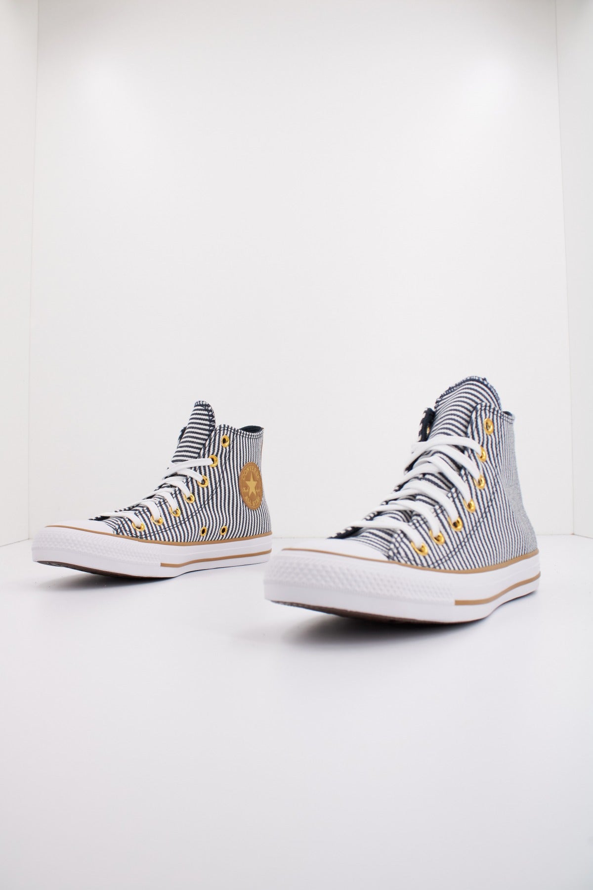 CONVERSE CHUCK TAYLOR ALL STAR  HI en color AZUL  (2)