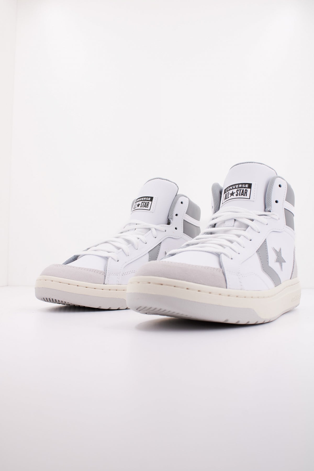 CONVERSE PRO BLAZE CLASSIC en color BLANCO  (2)