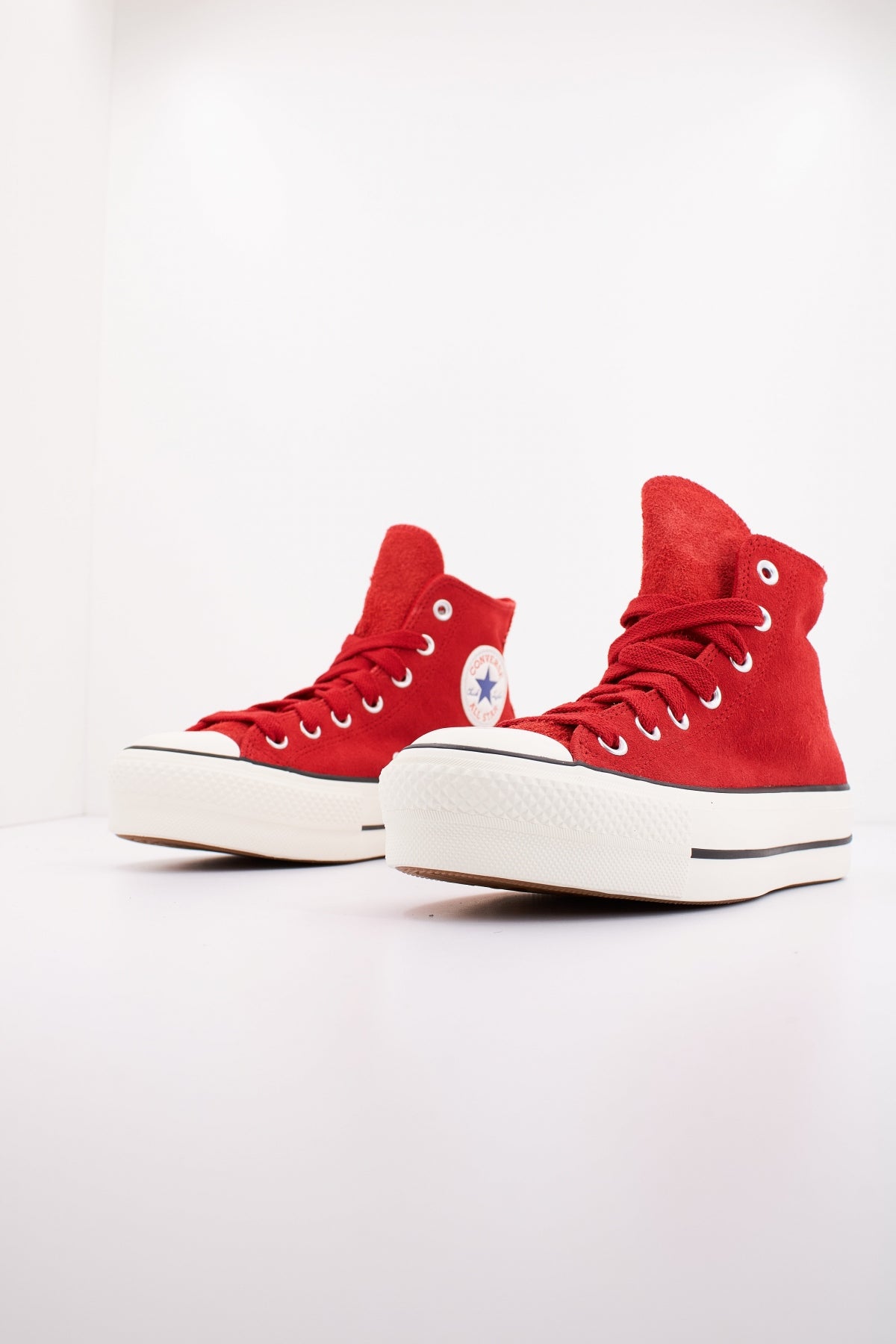 CONVERSE CHUCK TAYLOR ALL STAR LIFT SUEDE en color ROJO  (2)