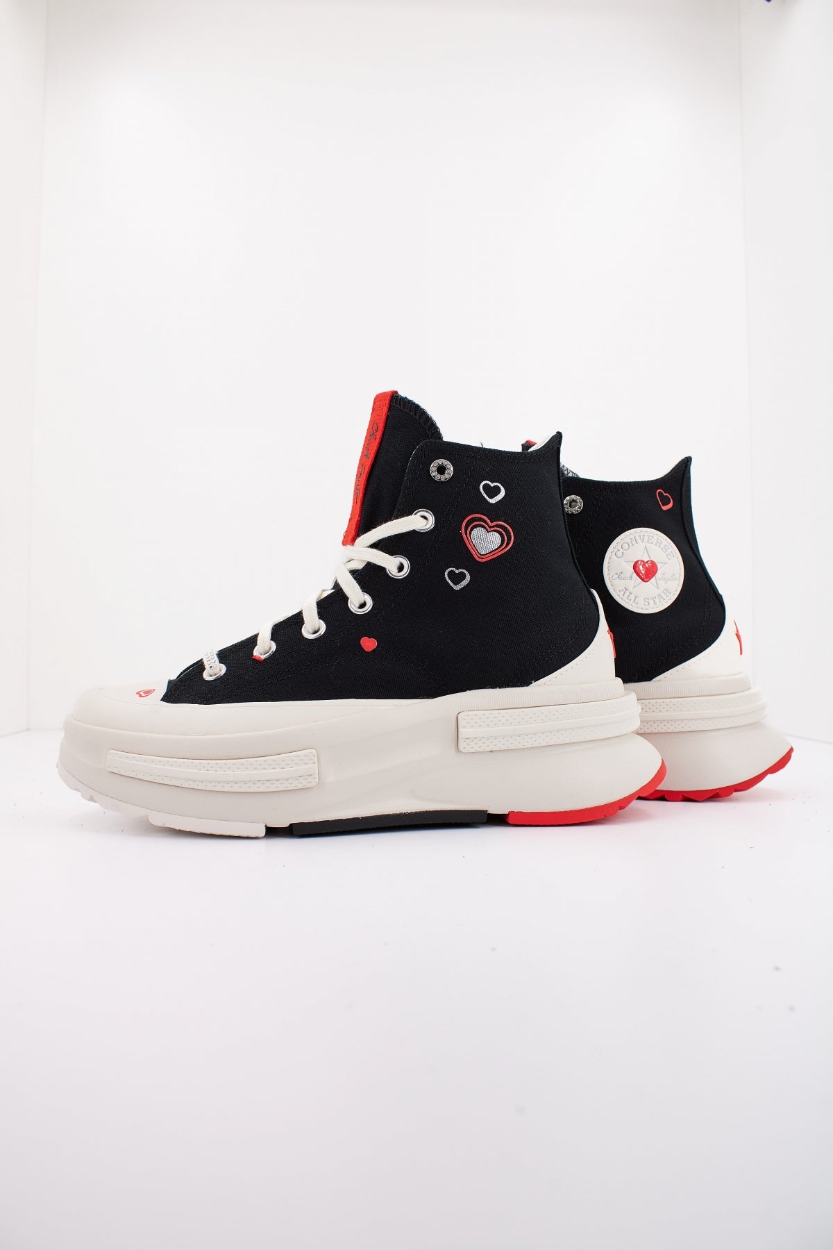 CONVERSE RUN STAR LEGACY CX PLATFORM YK HEART en color NEGRO  (1)