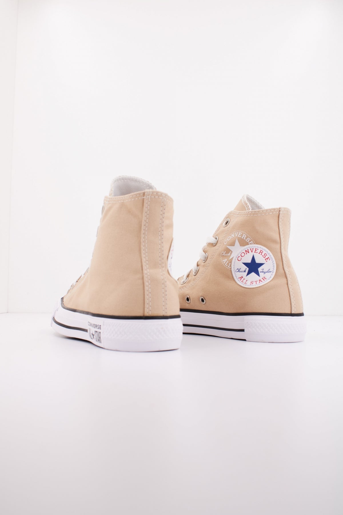 CONVERSE CTAS HI NUTTY en color BEIS  (3)