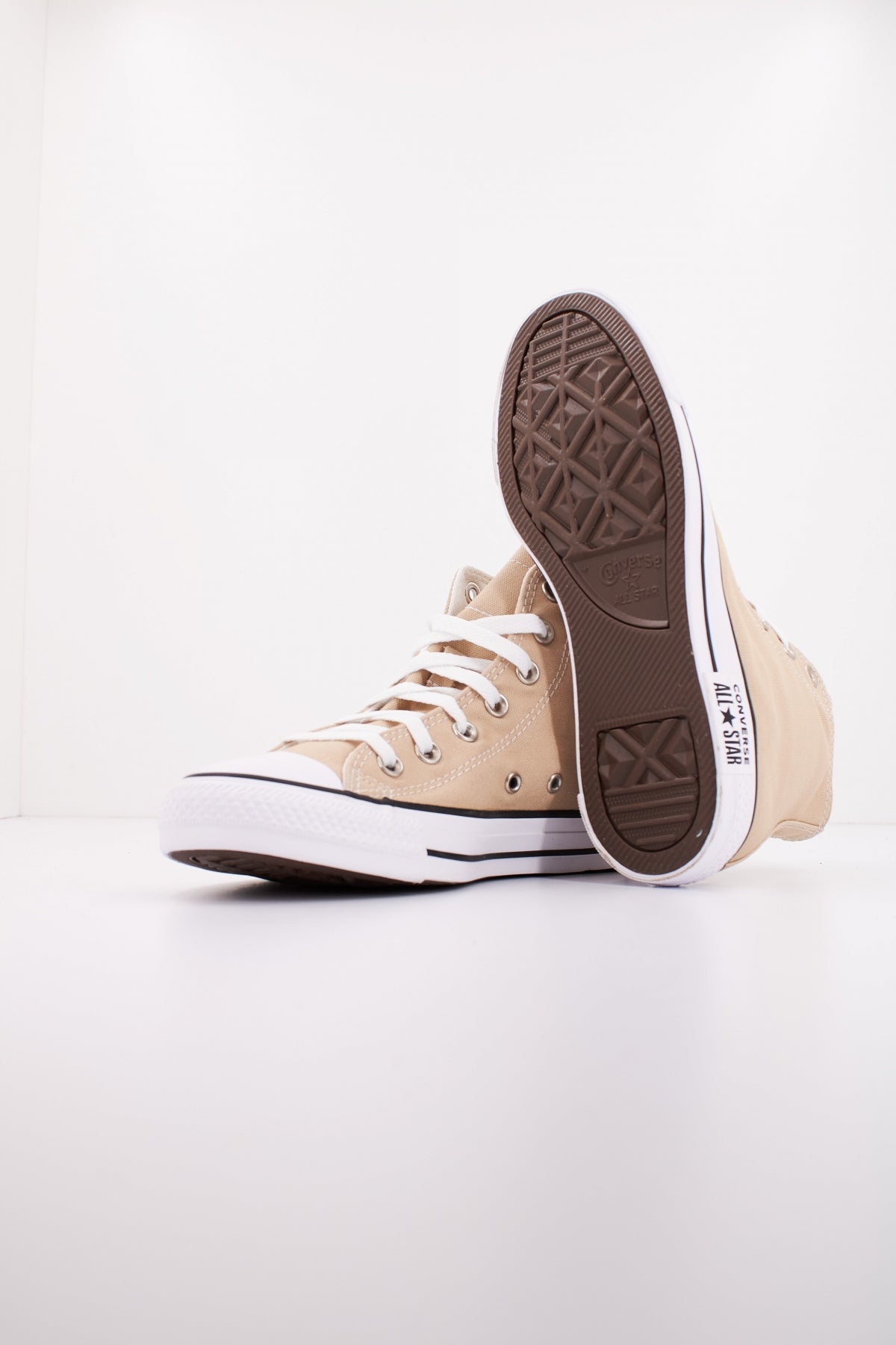 CONVERSE CTAS HI NUTTY en color BEIS  (4)