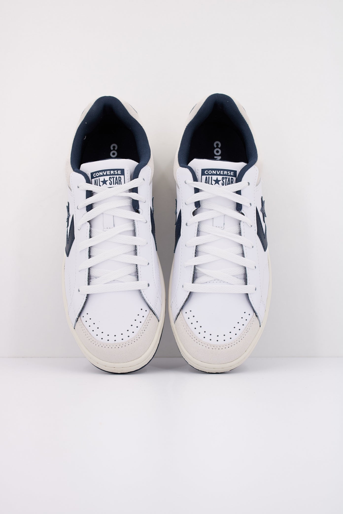 CONVERSE PRO BLAZE CLASSIC LEATHER & SUEDE  en color BLANCO  (3)