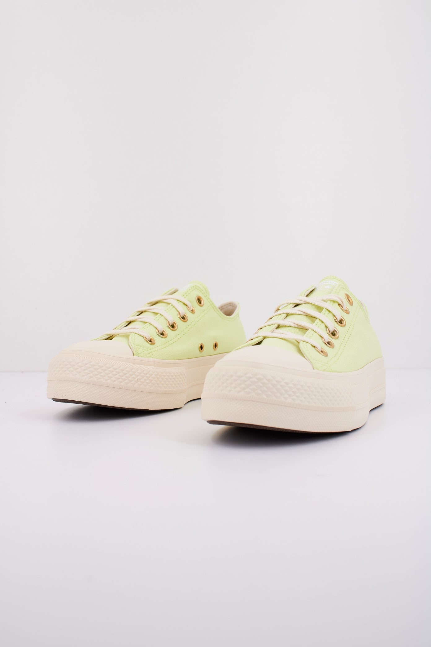 CONVERSE CHUCK TAYLOR ALL STAR LIFT OX en color VERDE  (2)