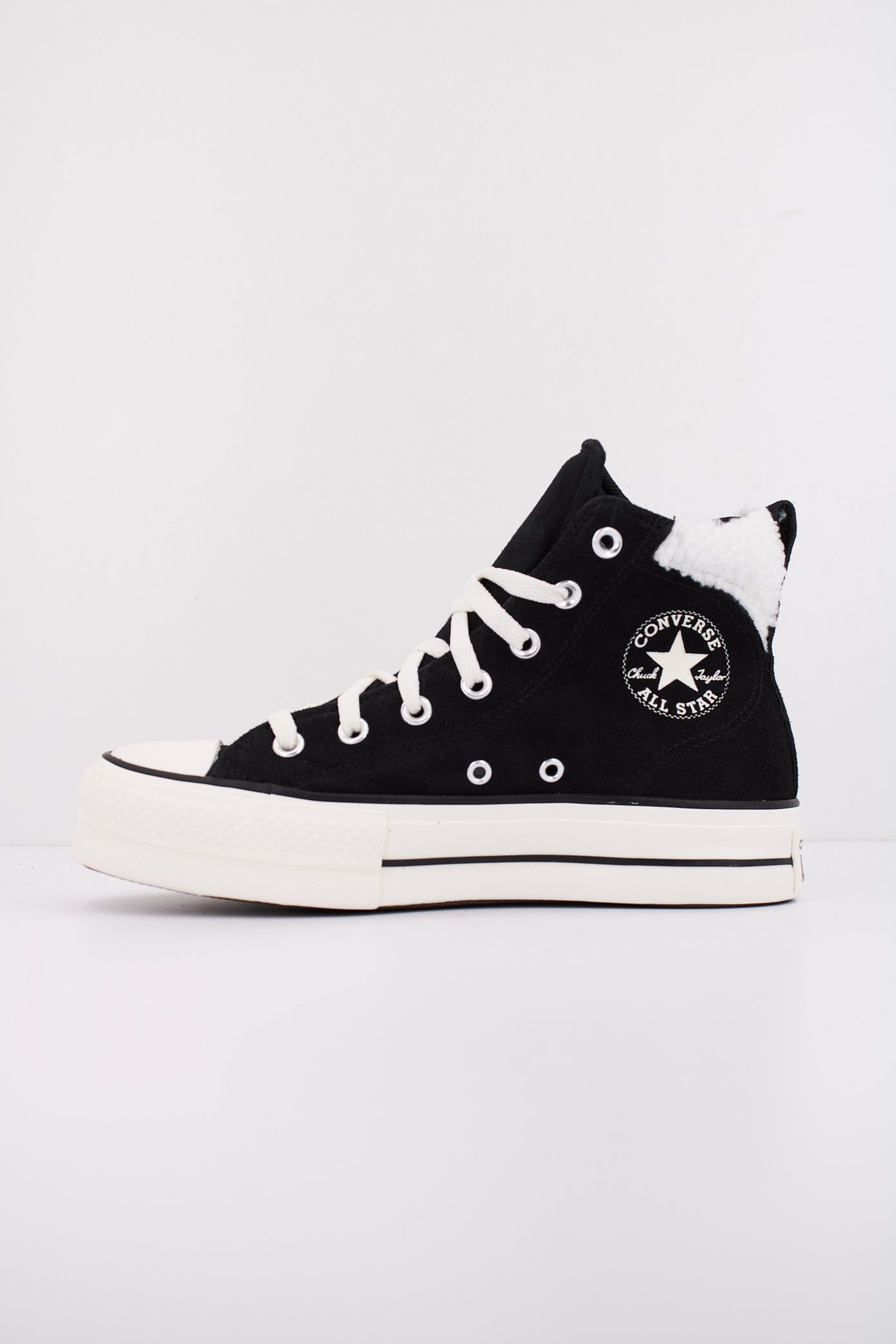 CONVERSE CHUCK TAYLOR ALL STAR PUFF LIFT HI en color NEGRO  (1)