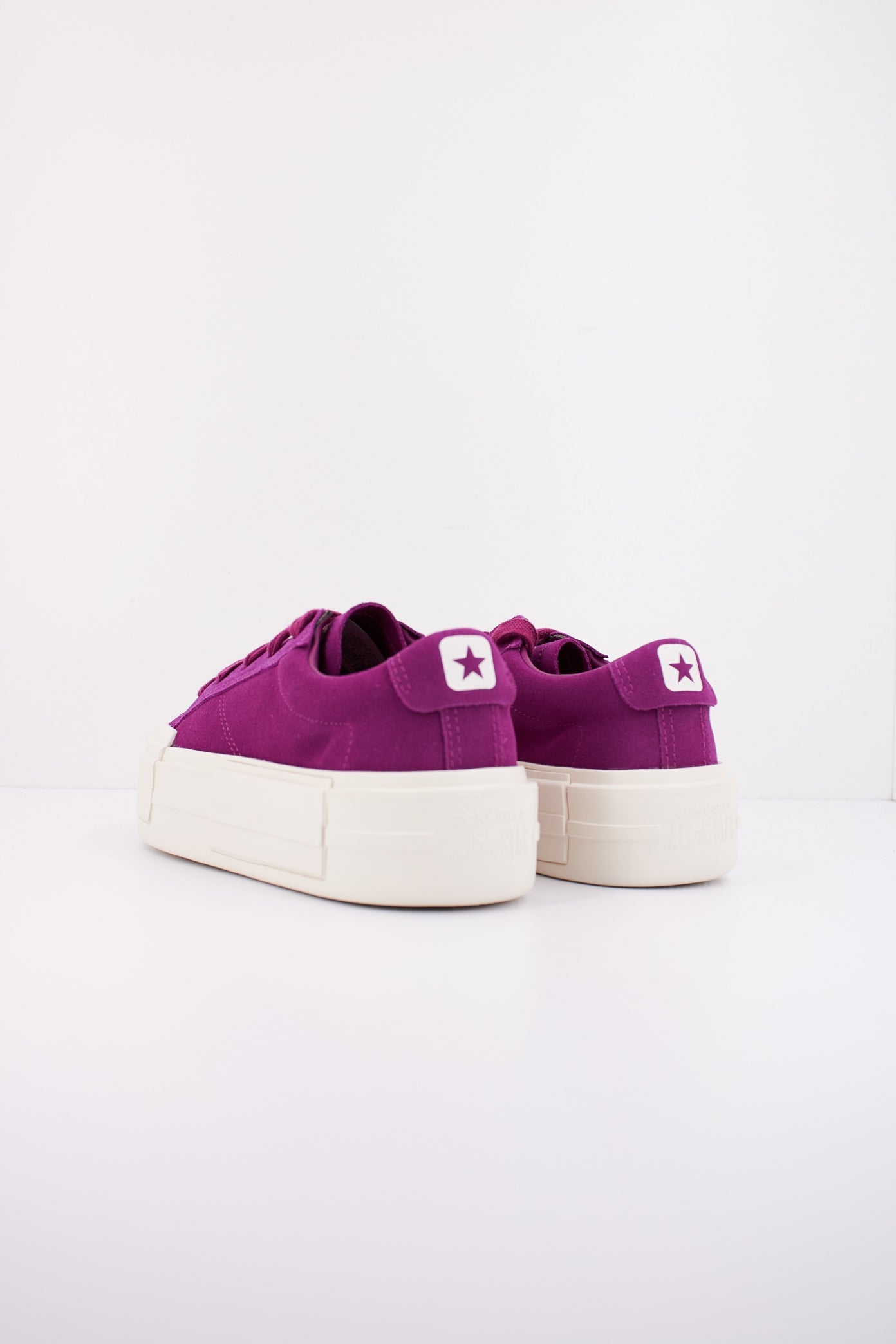 CONVERSE CHUCK TAYLOR ALL STAR CRUISE OX QUANTUM en color VIOLETA  (4)