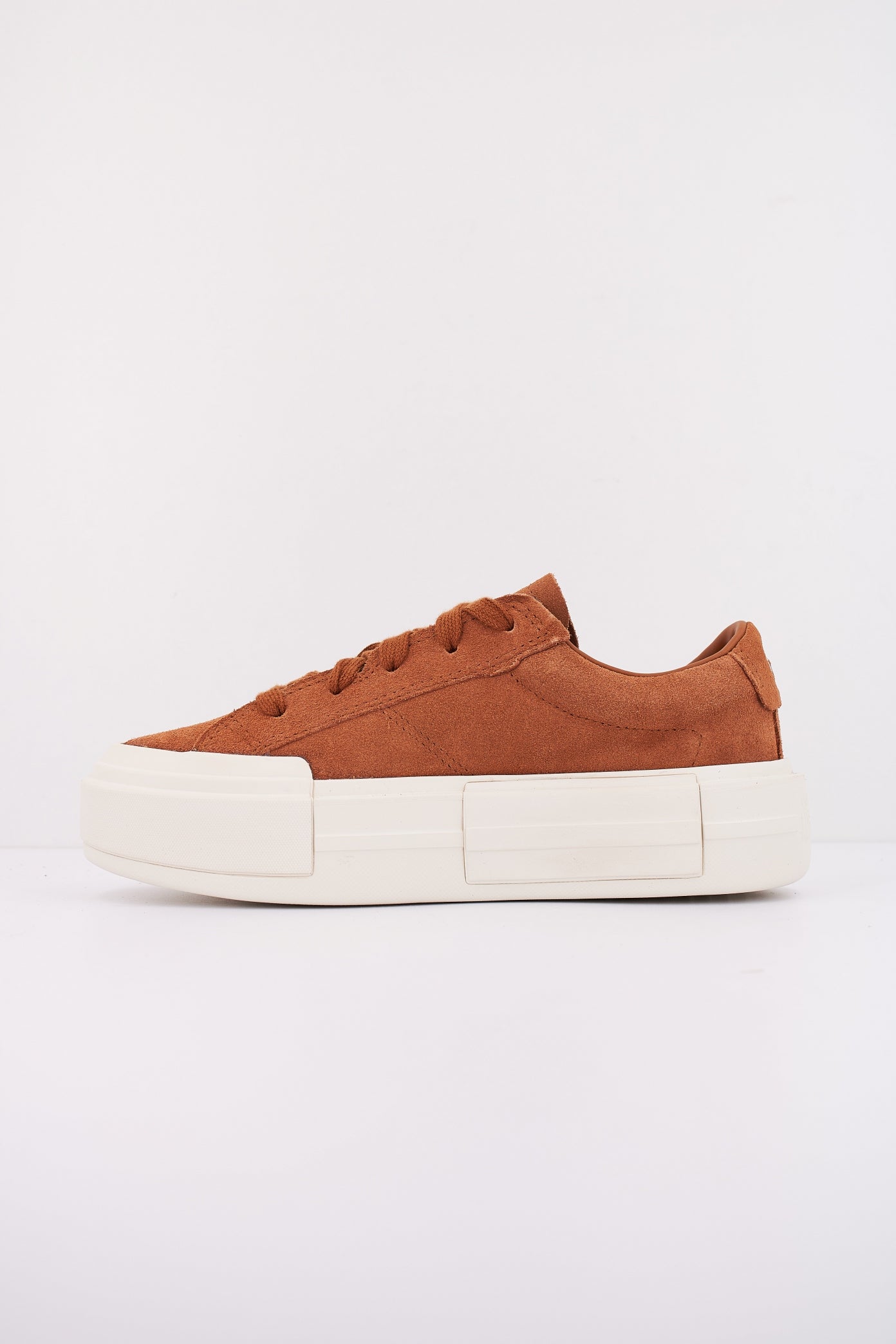 CONVERSE  CRUISE SUEDE en color MARRON  (1)