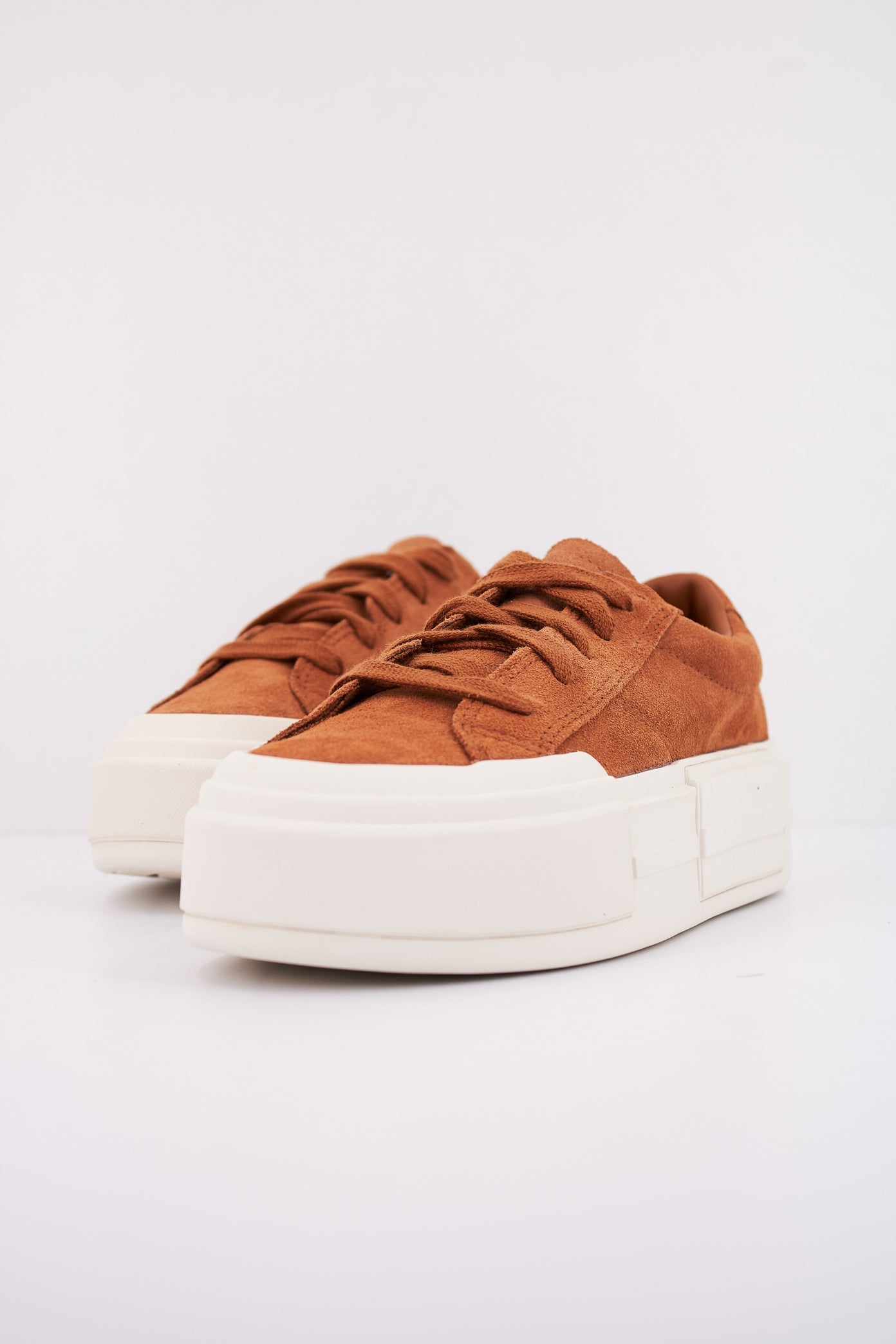 CONVERSE  CRUISE SUEDE en color MARRON  (2)