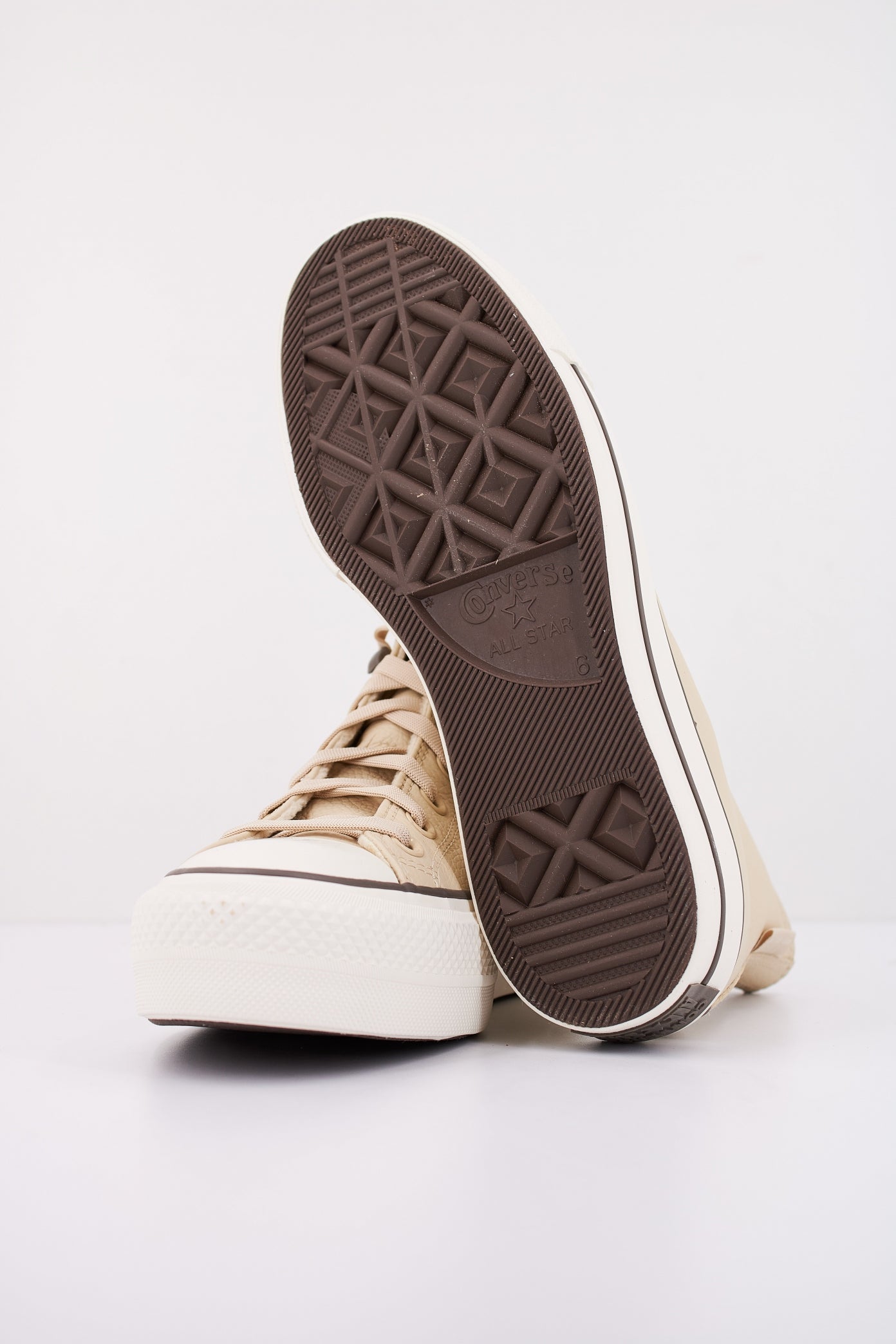 CONVERSE CHUCK TAYOR ALL STAR LIFT PLATFORM WEATHERIZED LEATHER en color BEIS  (5)