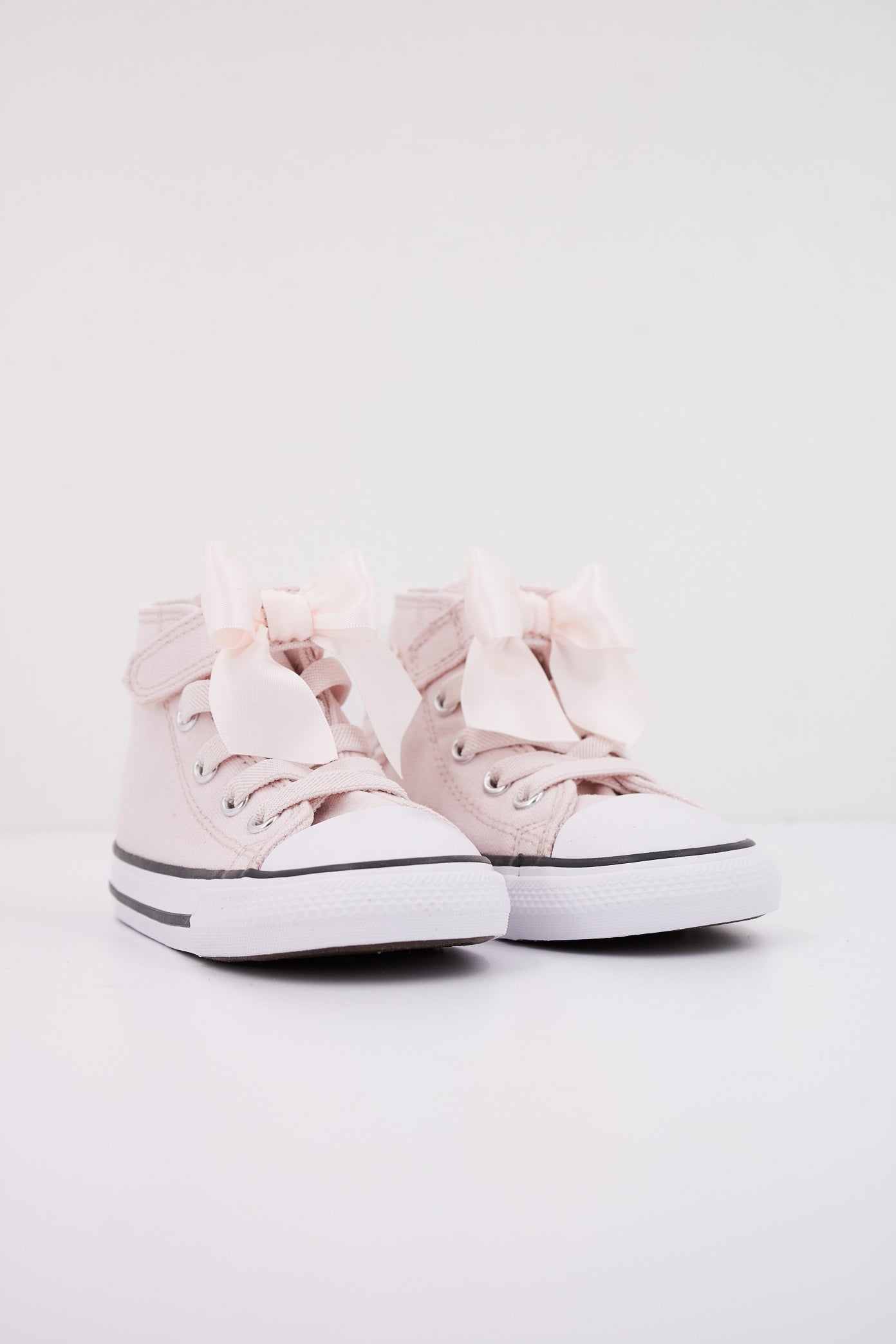 CONVERSE CHUCK TAYLOR ALL STAR V HI en color ROSA  (2)