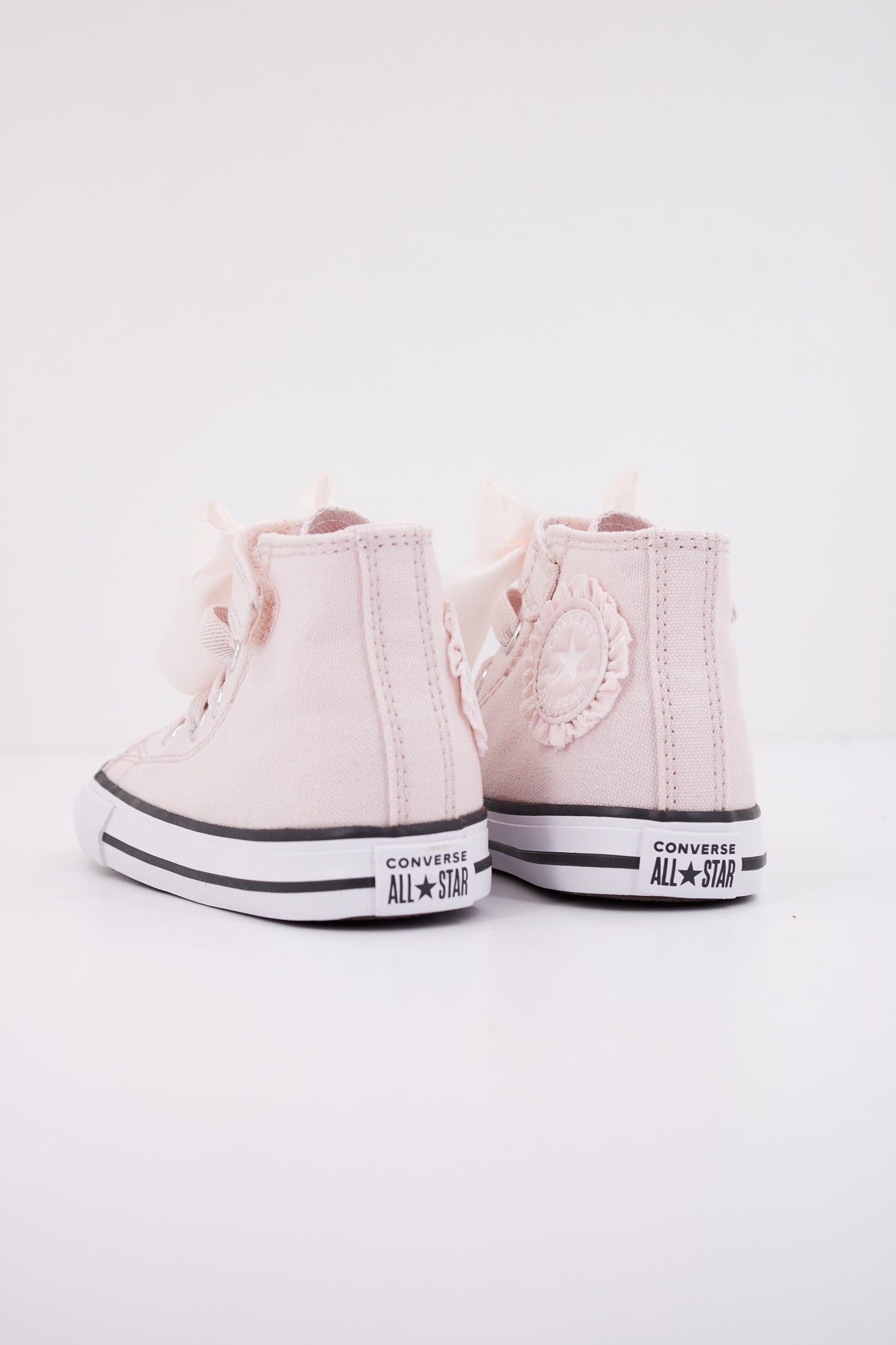 CONVERSE CHUCK TAYLOR ALL STAR V HI en color ROSA  (4)