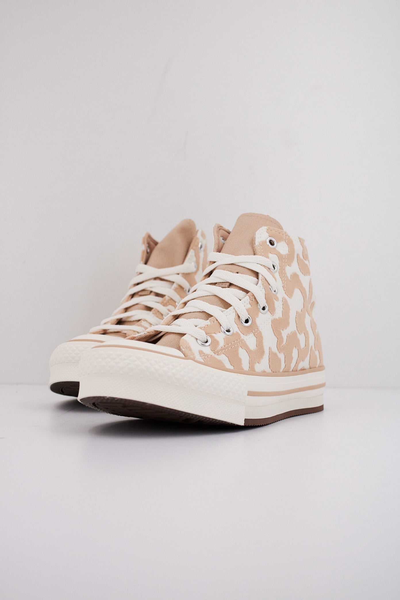 CONVERSE CHUCK TAYLOR ALL STAR EVA LIFT LEOPARD en color ROSA  (2)