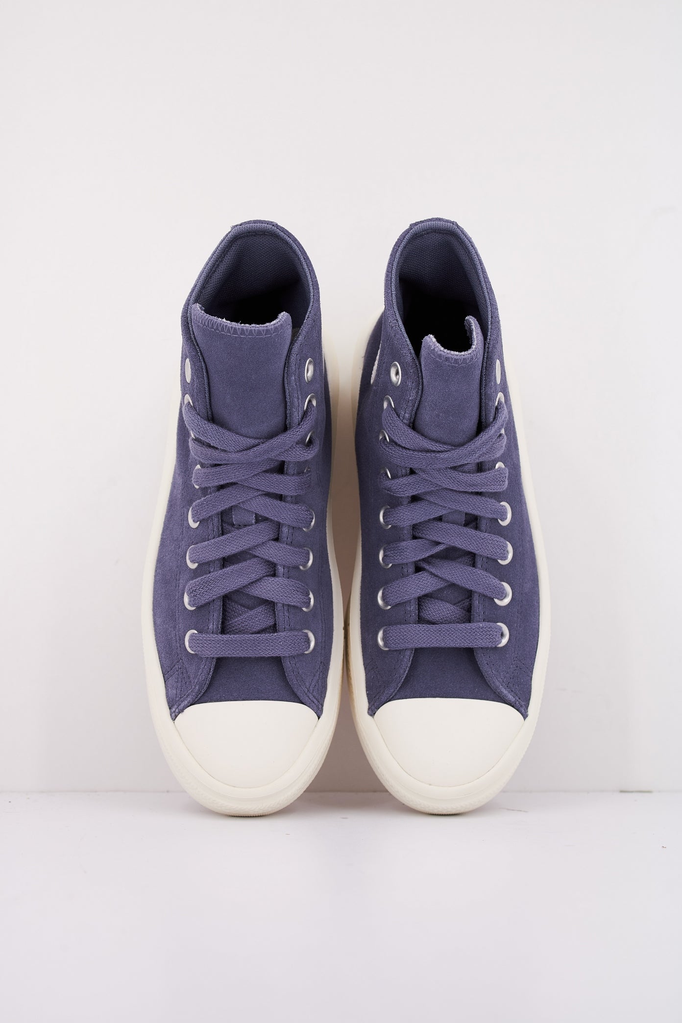 CONVERSE  CHUCK TAYLOR ALL STAR MOVE PLATFORM SUEDE en color VIOLETA  (3)