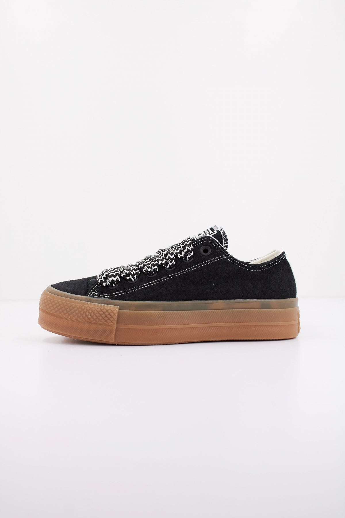 CONVERSE CHUCK TAYLOR ALL STAR LIFT OX en color NEGRO  (1)