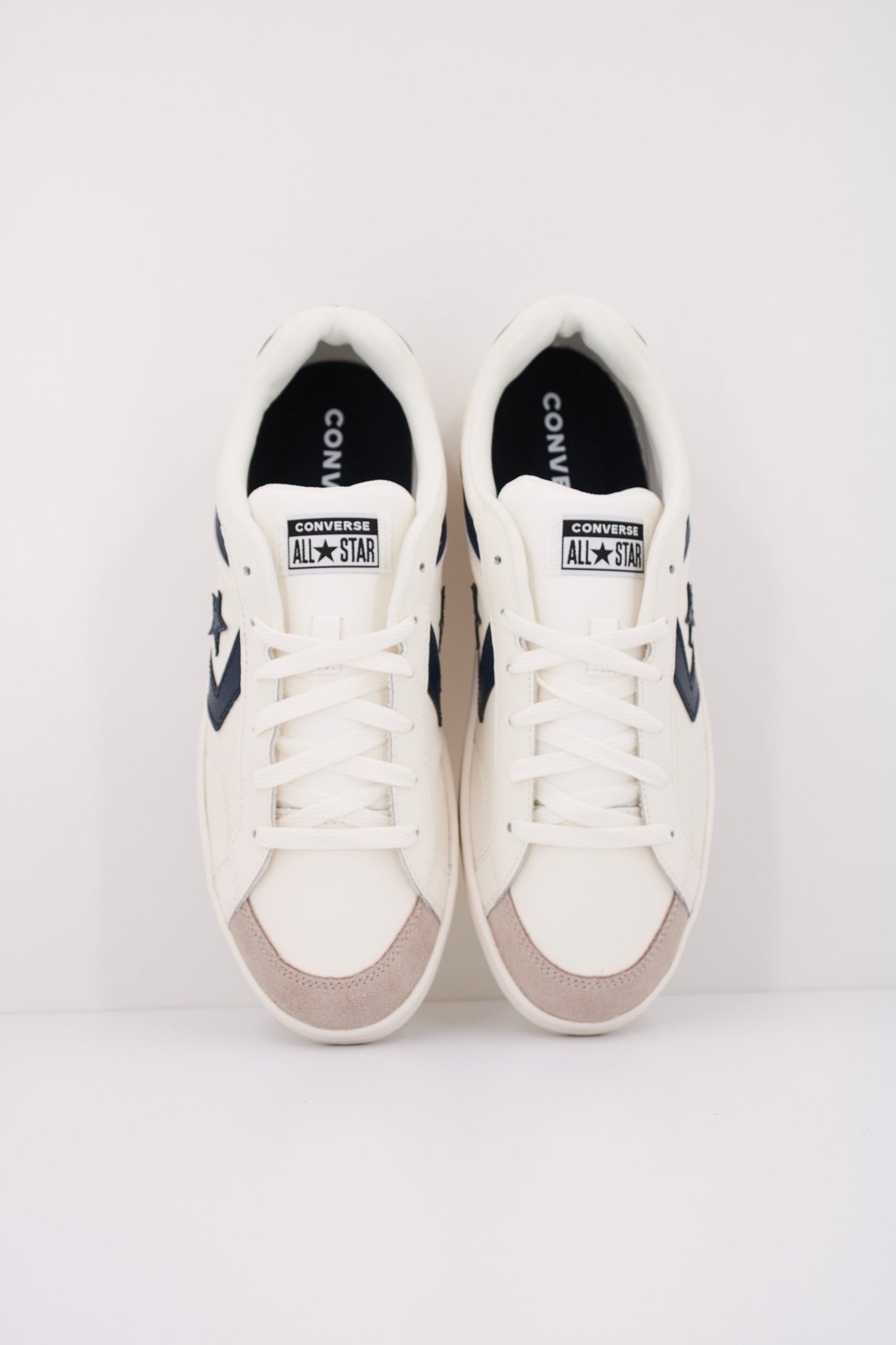 CONVERSE PRO BLAZE CLASSIC LEATHER&SUEDE en color BLANCO  (3)