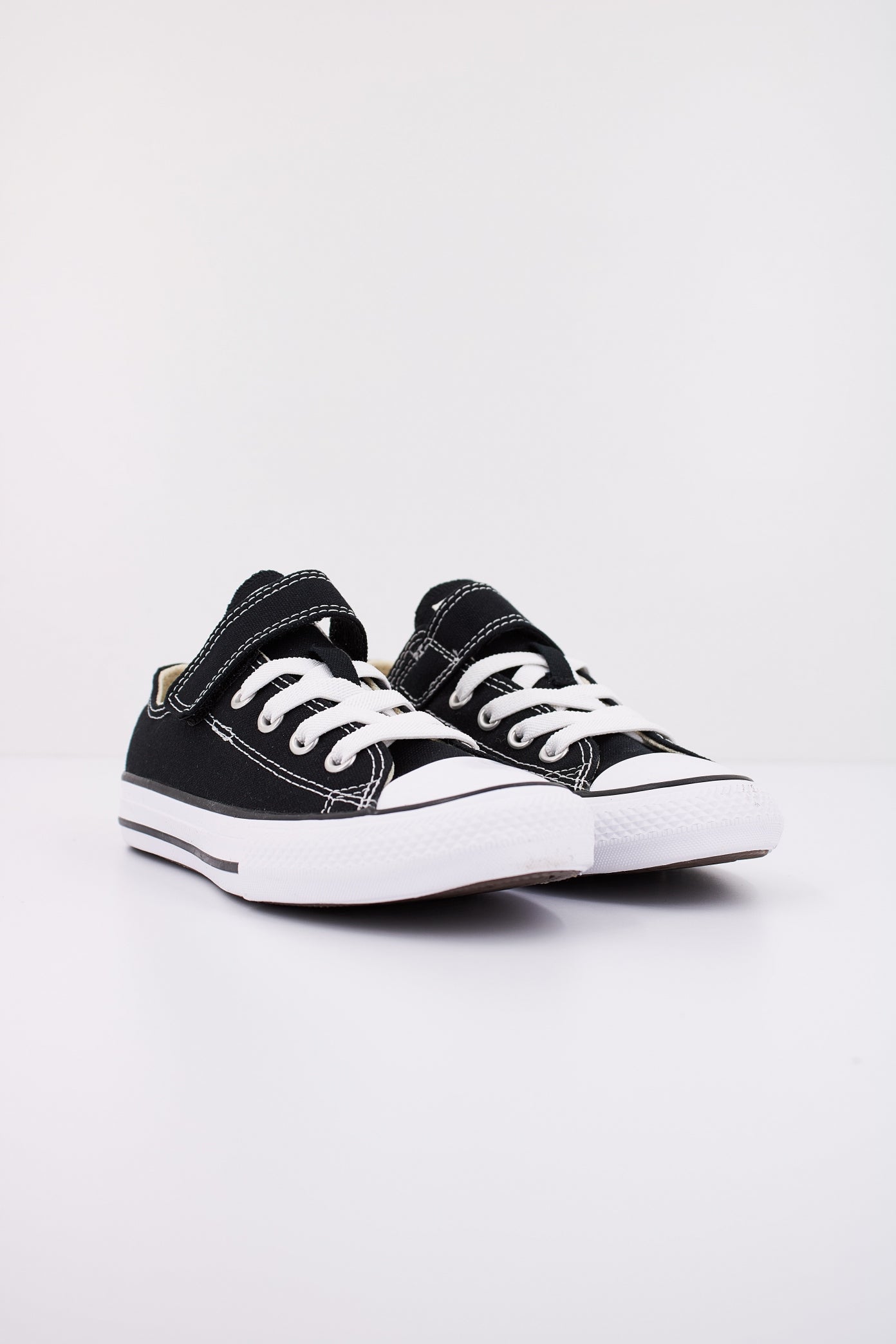 CONVERSE CHUCK TAYLOR ALL STAR MALDEN STREET en color NEGRO  (2)