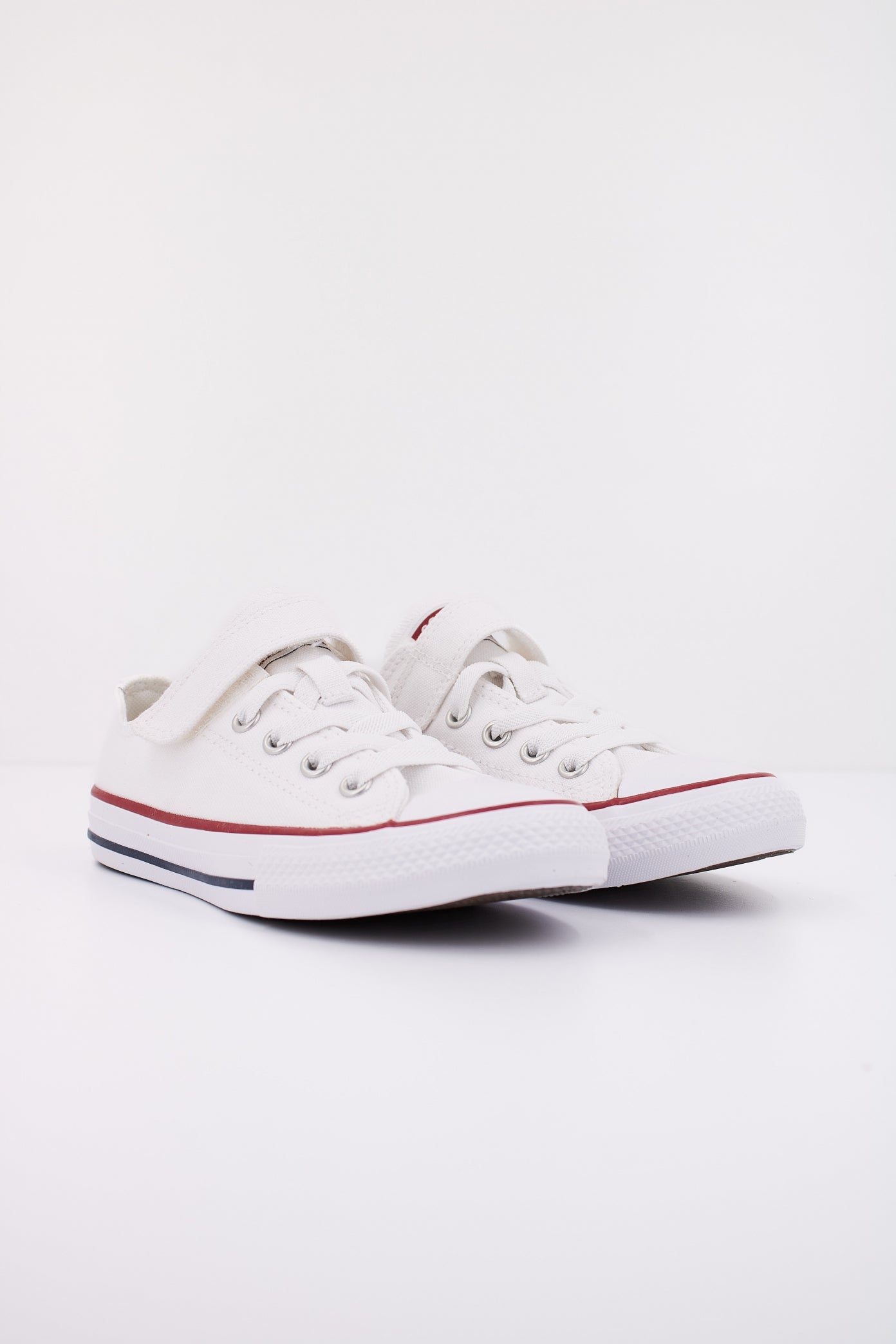 CONVERSE  CHUCK TAYLOR ALL STAR MALDEN STREET en color BLANCO  (2)