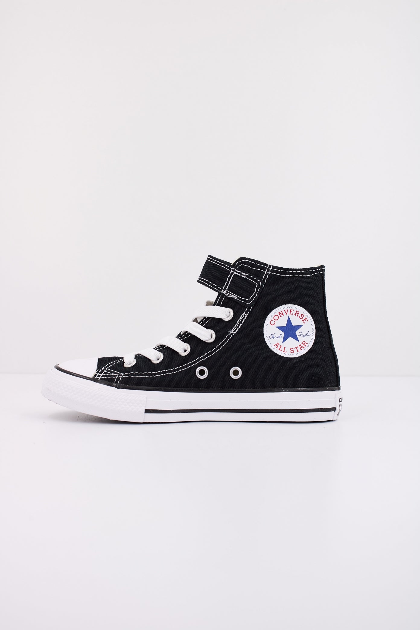 CONVERSE CHUCK TAYLOR ALL STAR V EA en color NEGRO  (1)