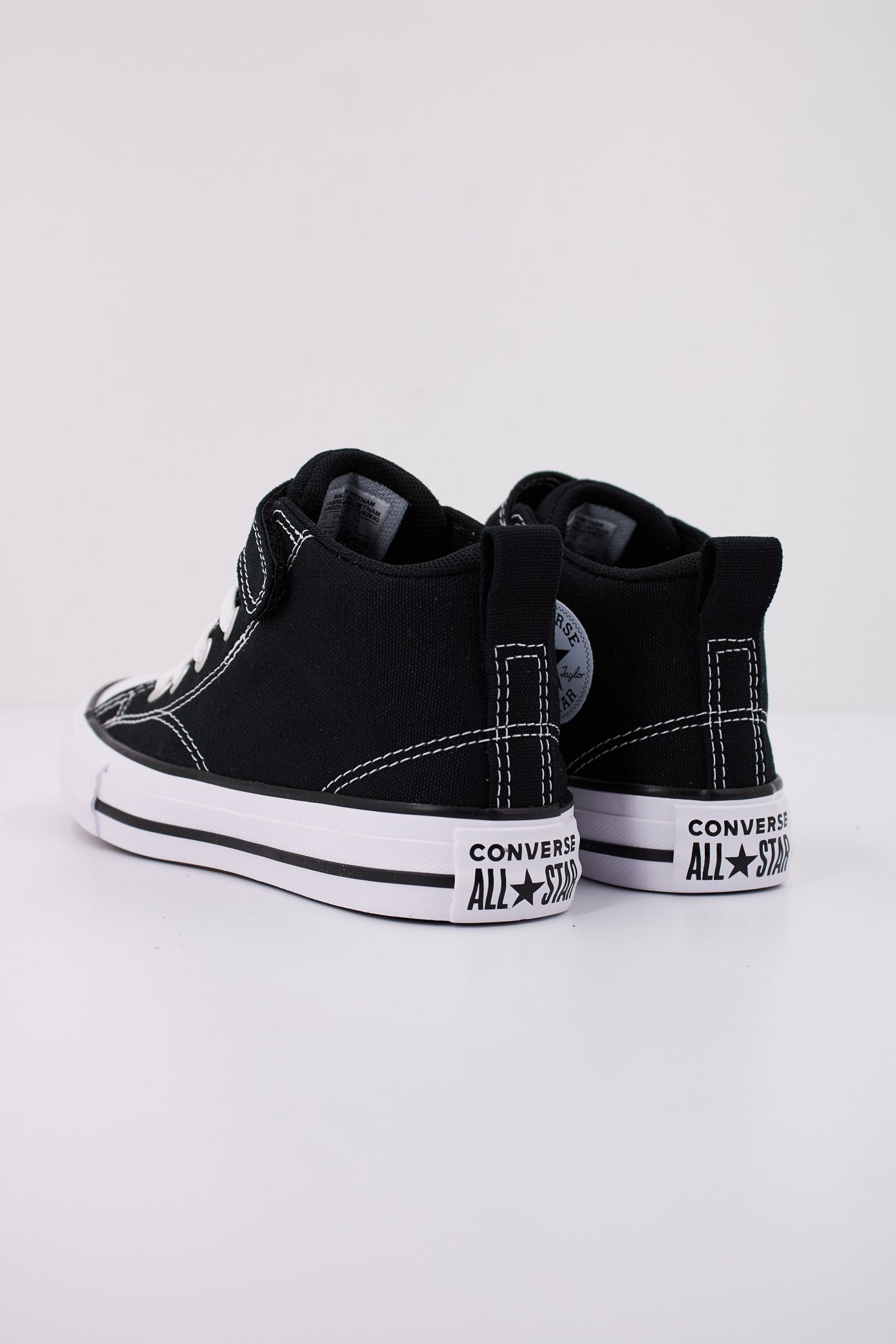 CONVERSE CHUCK TAYLOR ALL STAR MALDE en color NEGRO  (4)