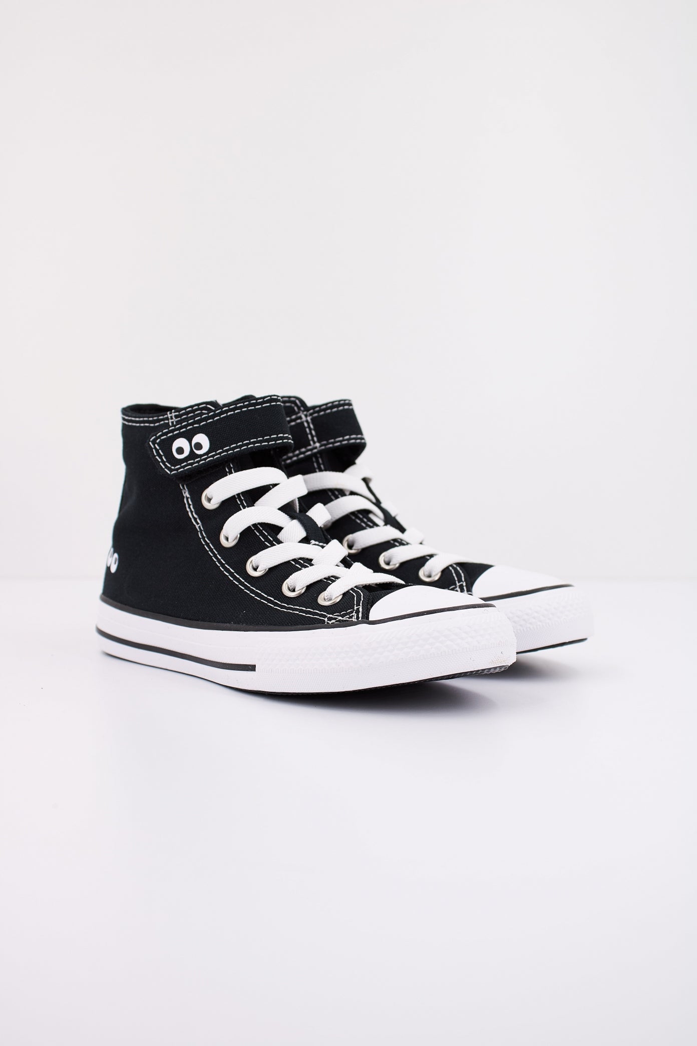 CONVERSE  CHUCK TAYLOR ALL STAR EYES en color NEGRO  (2)