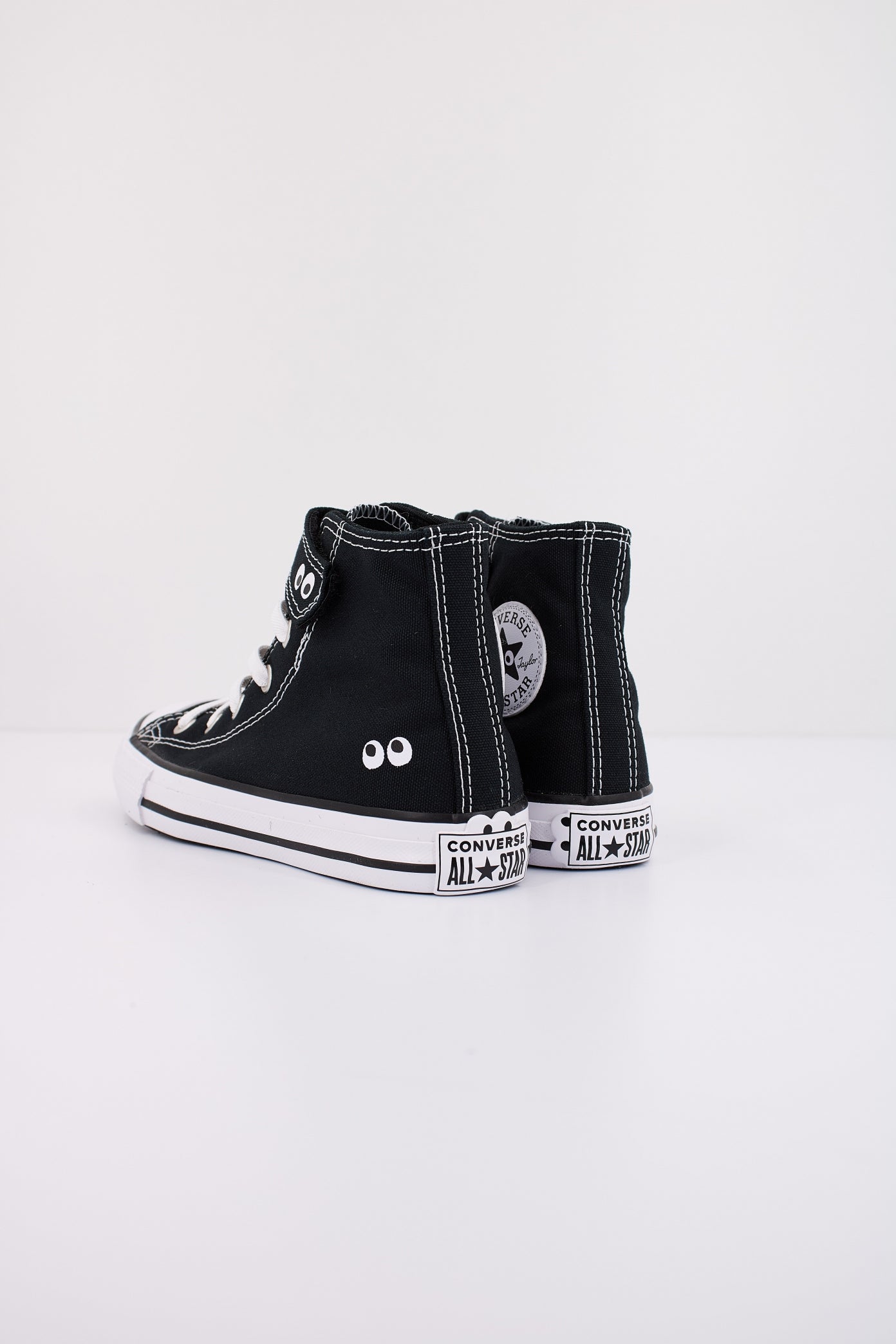 CONVERSE  CHUCK TAYLOR ALL STAR EYES en color NEGRO  (4)