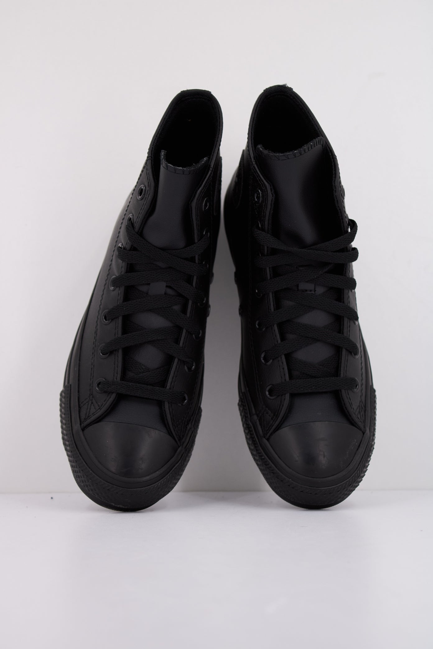 CONVERSE CHUCK TAYLOR ALL STAR HI en color NEGRO  (3)