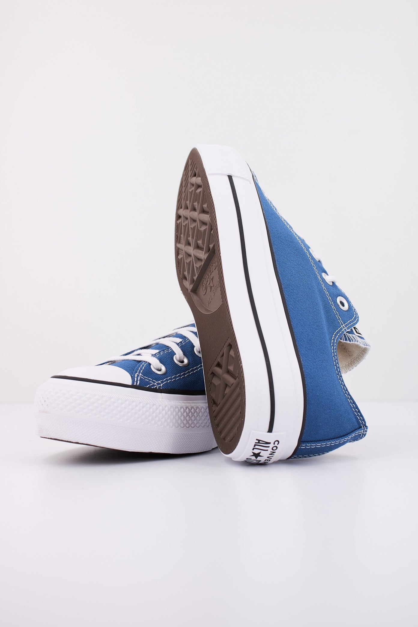 CONVERSE CHUCK TAYLOR ALL STAR LIFT OX en color AZUL  (5)