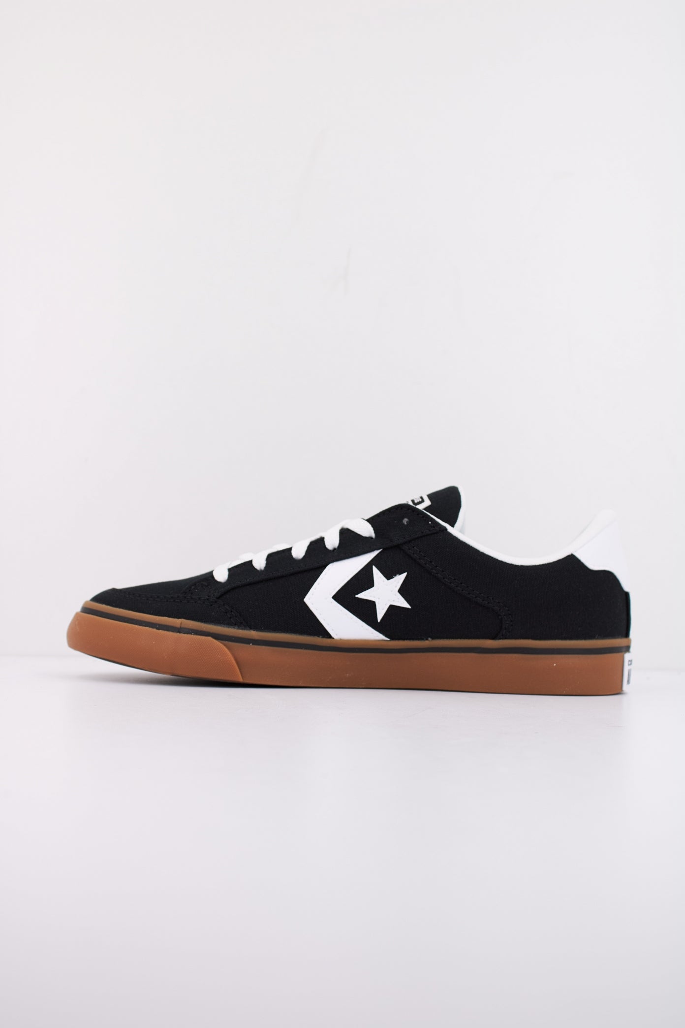 CONVERSE TOBIN OX en color NEGRO  (1)