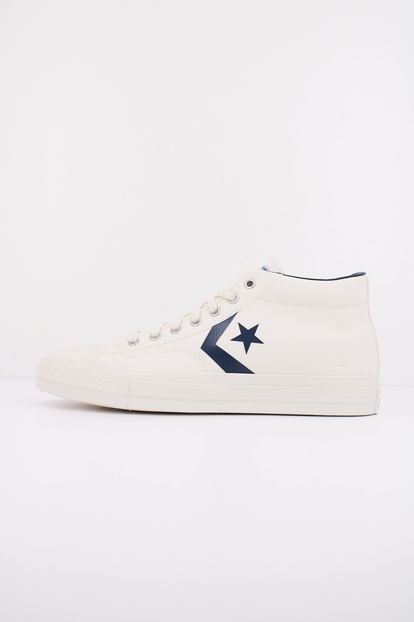 CONVERSE CHUCK TAYLOR ALL STAR PLAYER  MID en color BLANCO  (1)