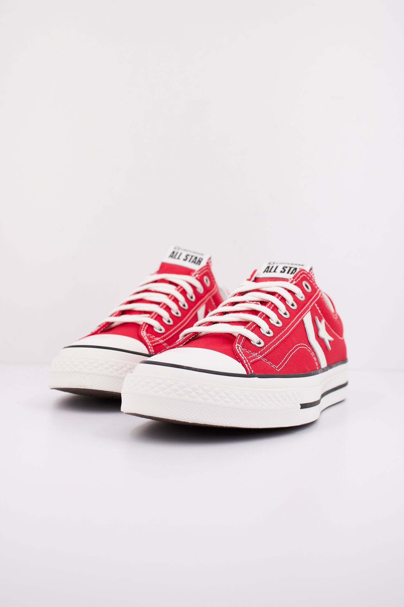 CONVERSE CHUCK TAYLOR ALL STAR PLAYER  OX en color ROJO  (2)