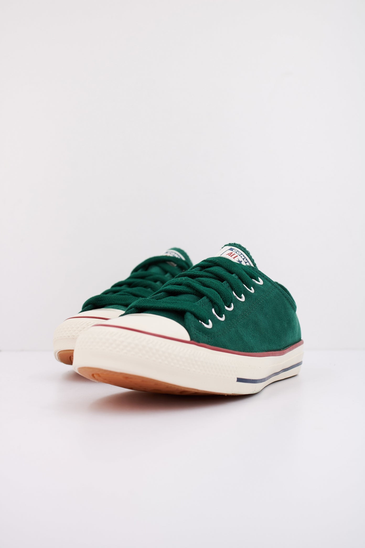 CONVERSE CHUCK TAYLOR ALL STAR SUEDE en color VERDE  (2)