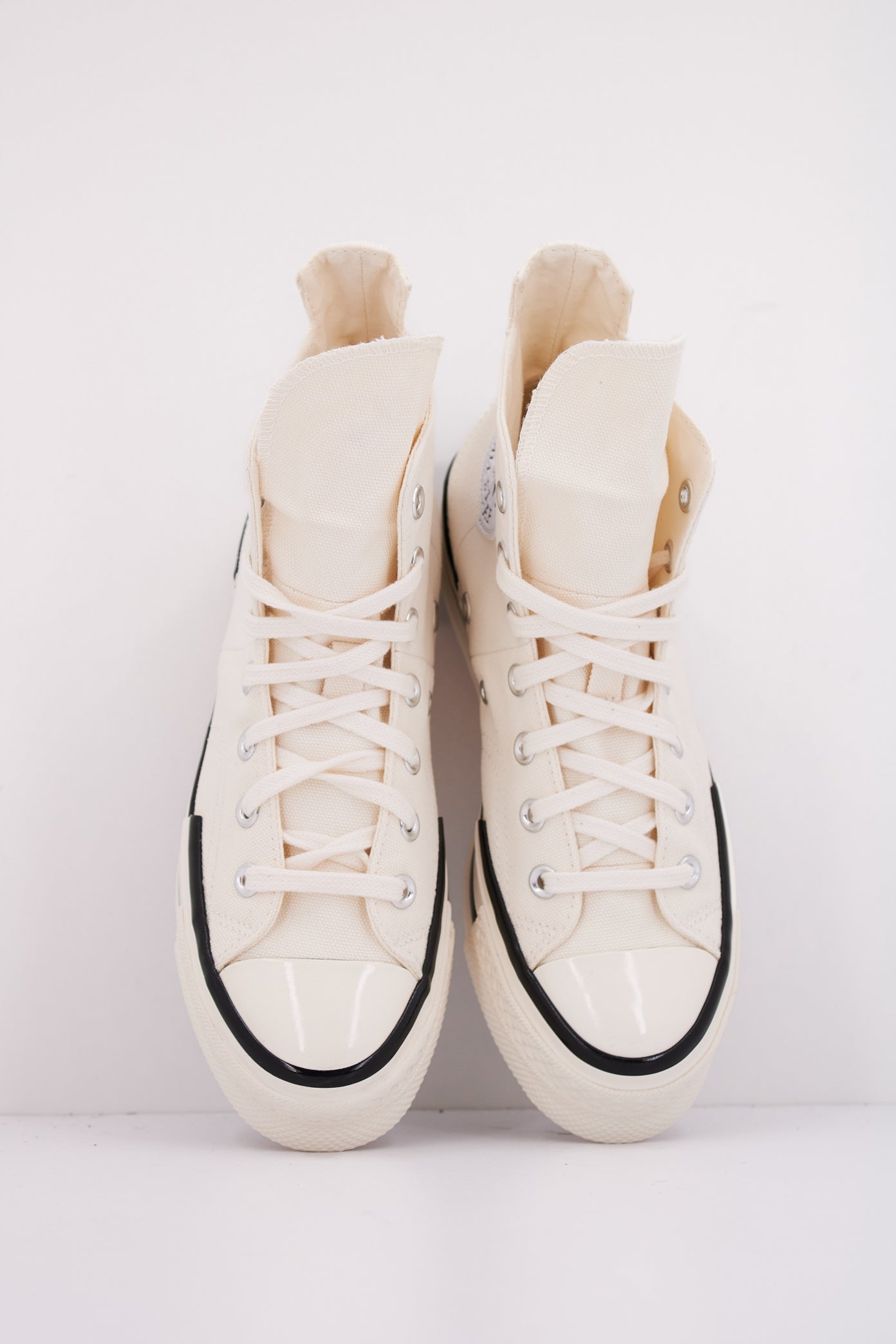 CONVERSE CHUCH  PLUS en color BLANCO  (3)