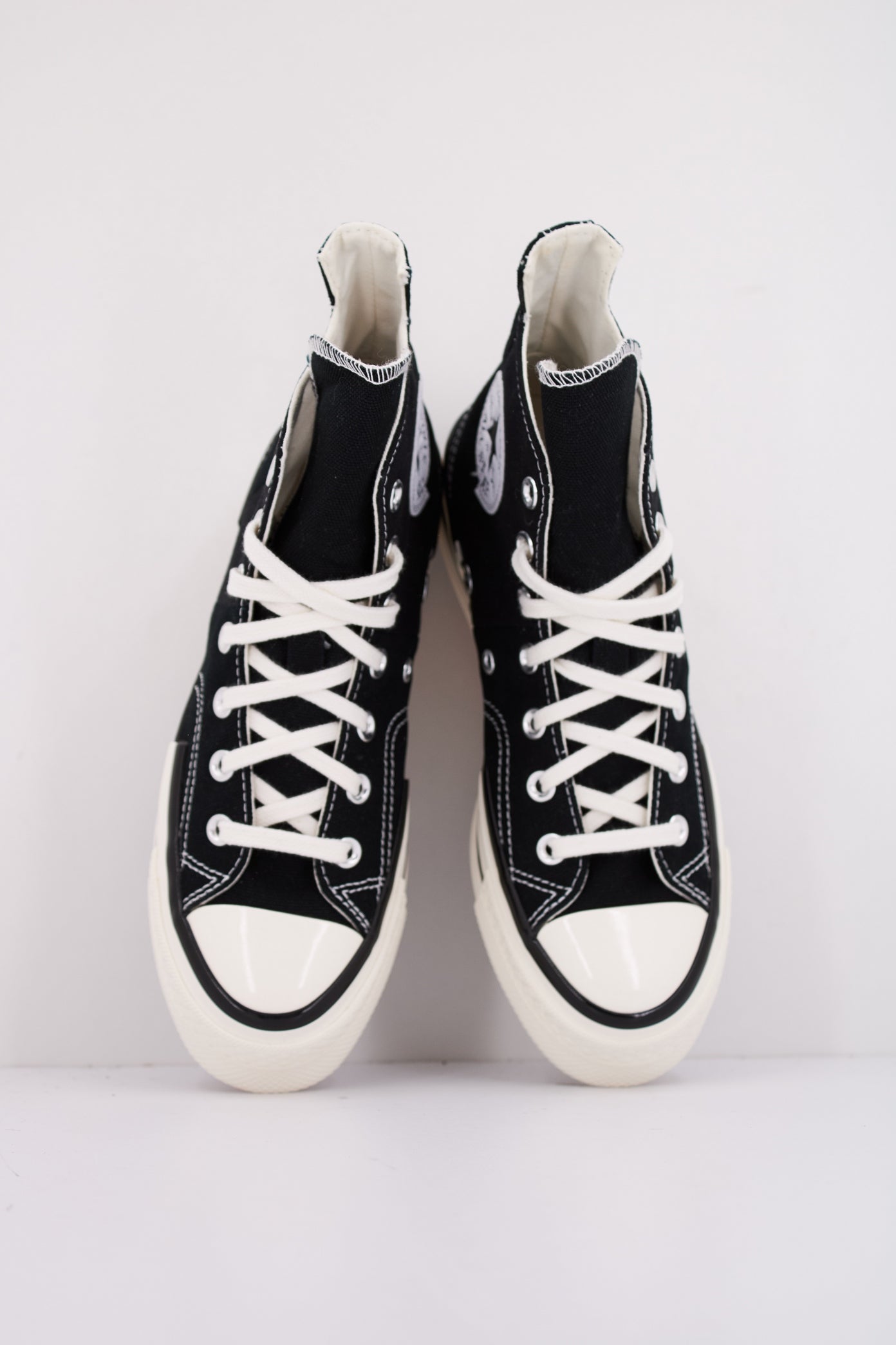 CONVERSE  CHUCK  PLUS en color NEGRO  (3)